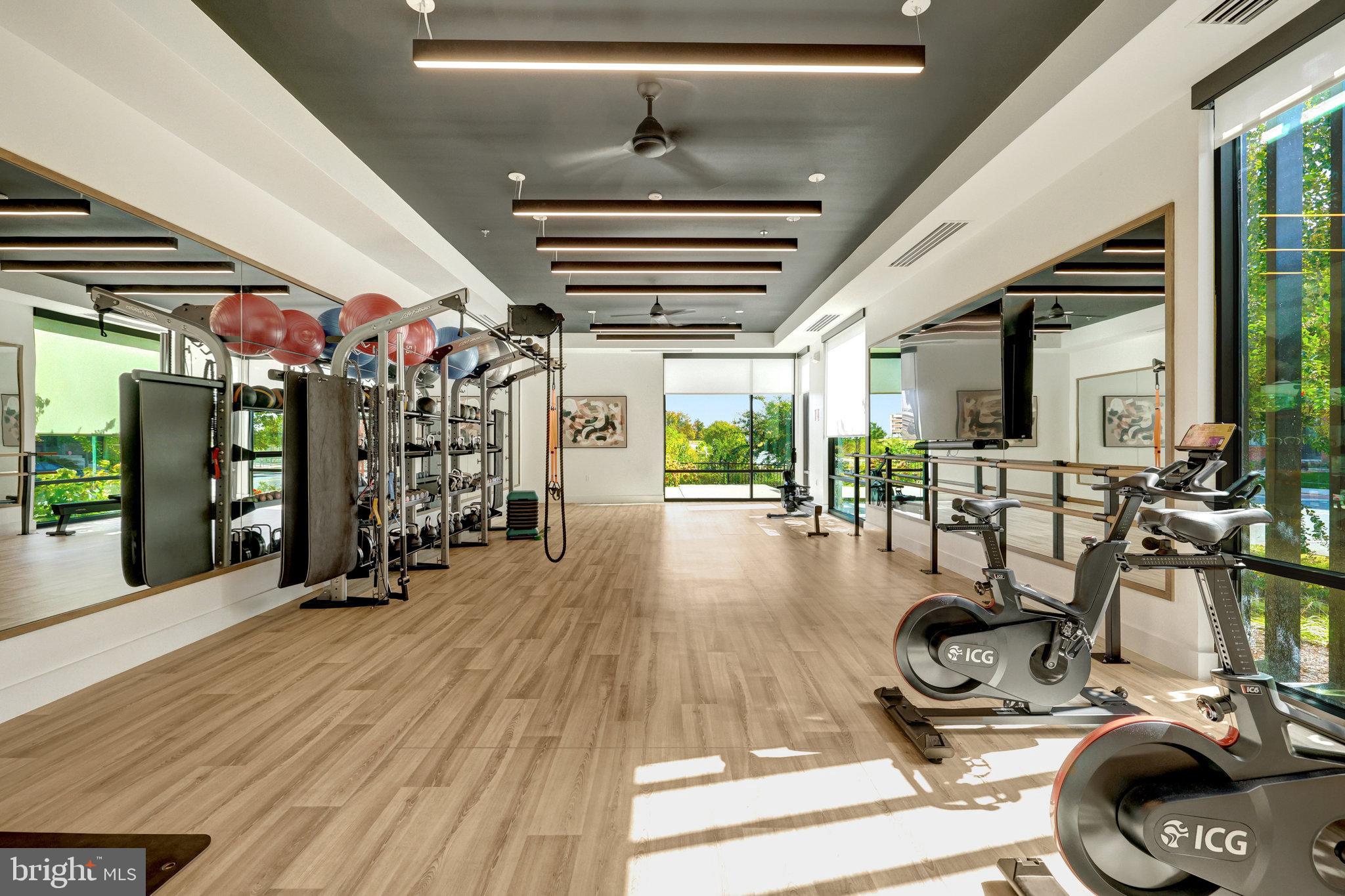 22088 MIDMOORE DRIVE