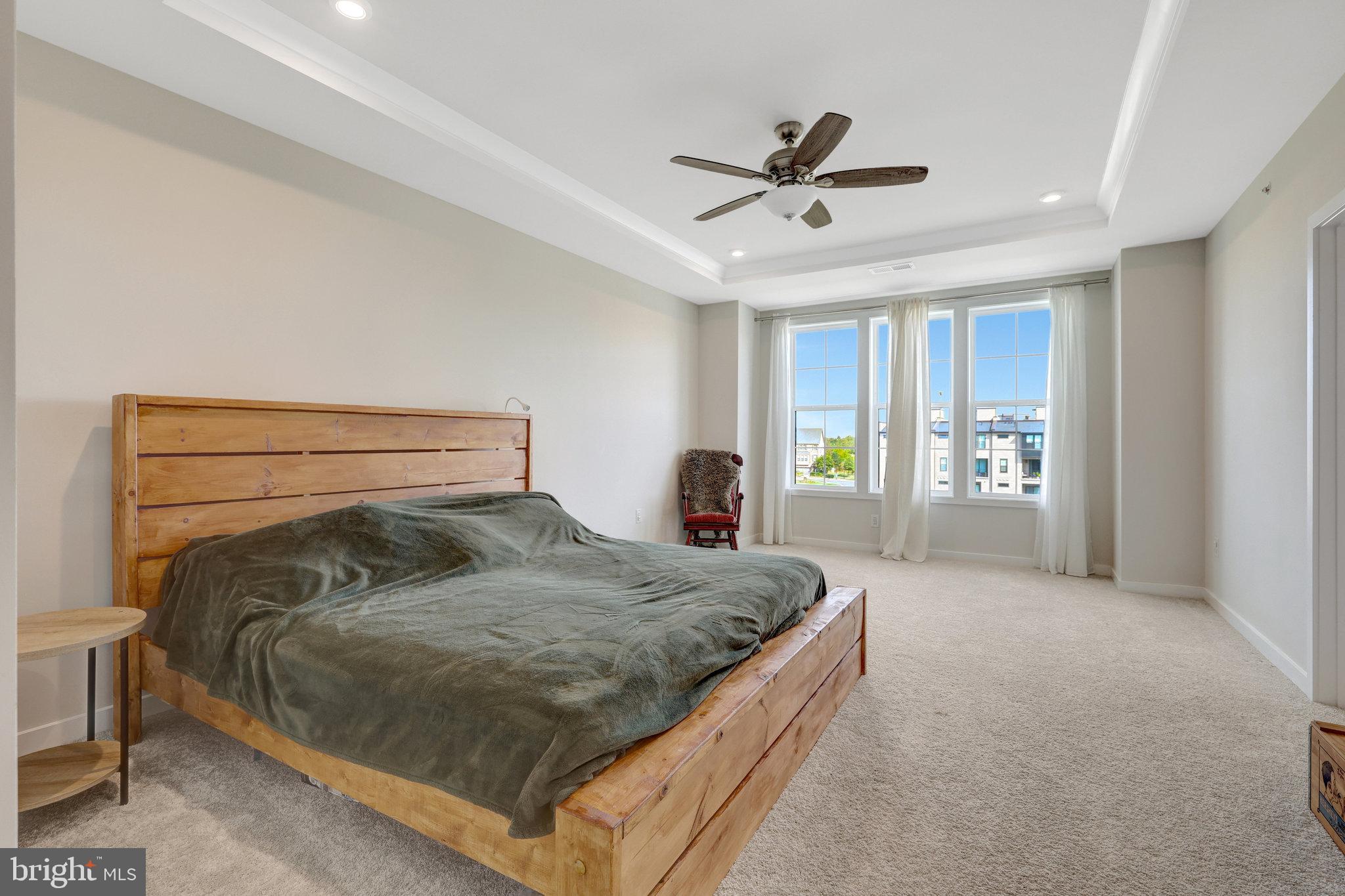 22088 MIDMOORE DRIVE