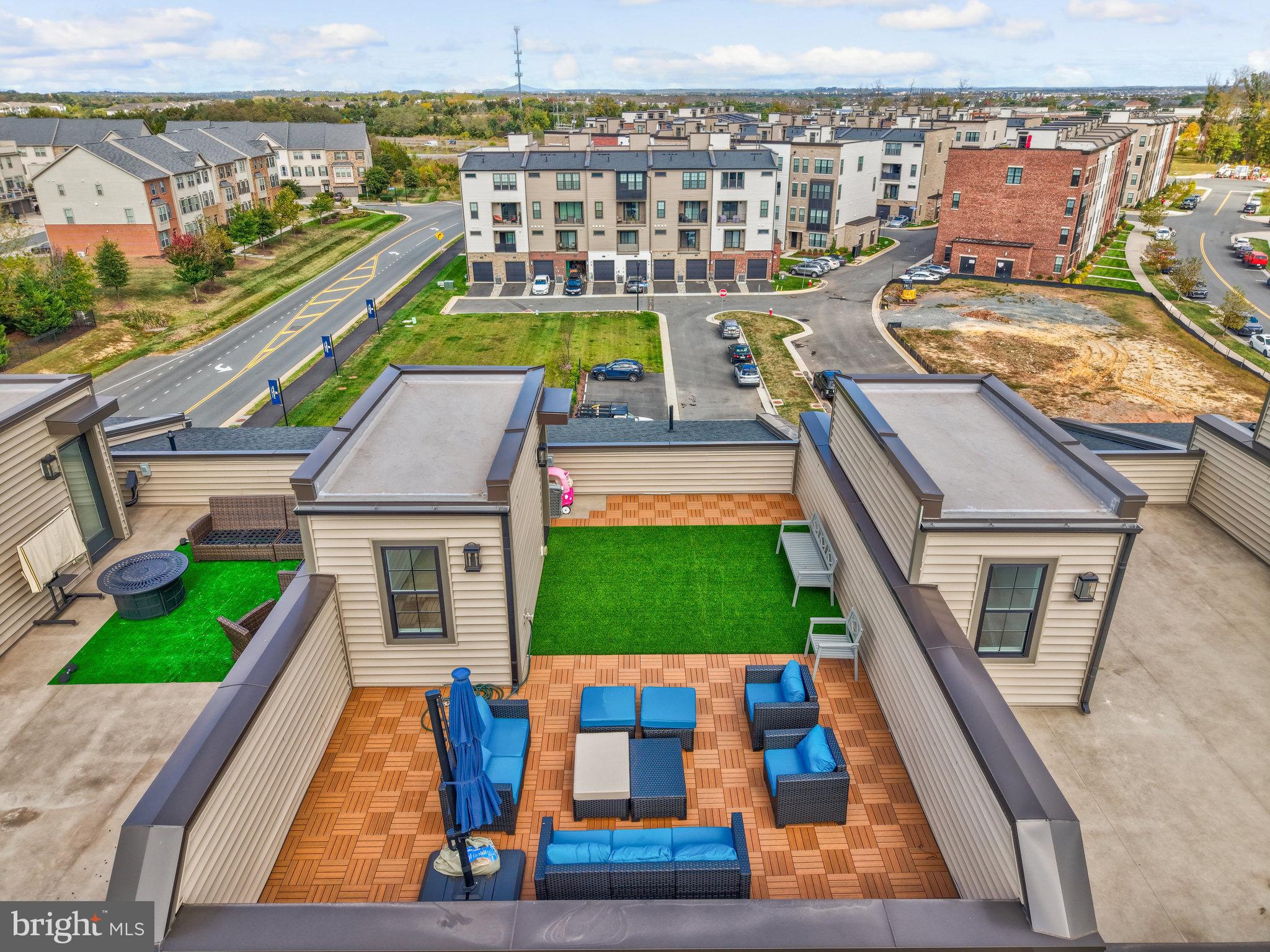 22088 MIDMOORE DRIVE