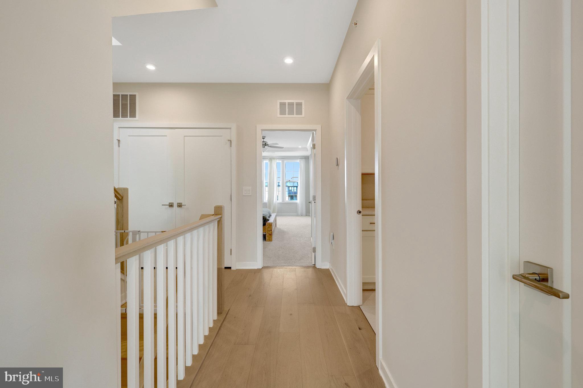 22088 MIDMOORE DRIVE