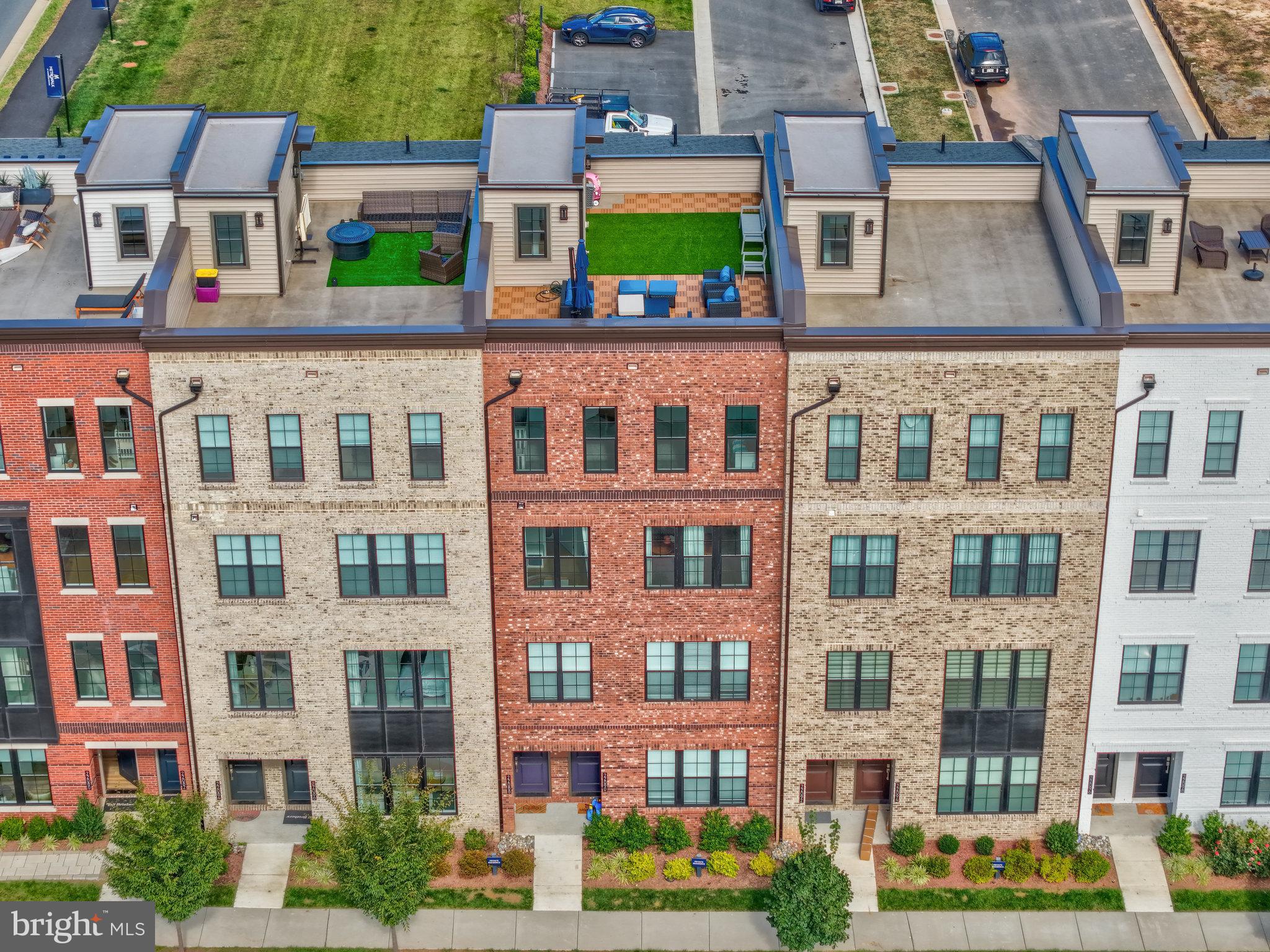 22088 MIDMOORE DRIVE