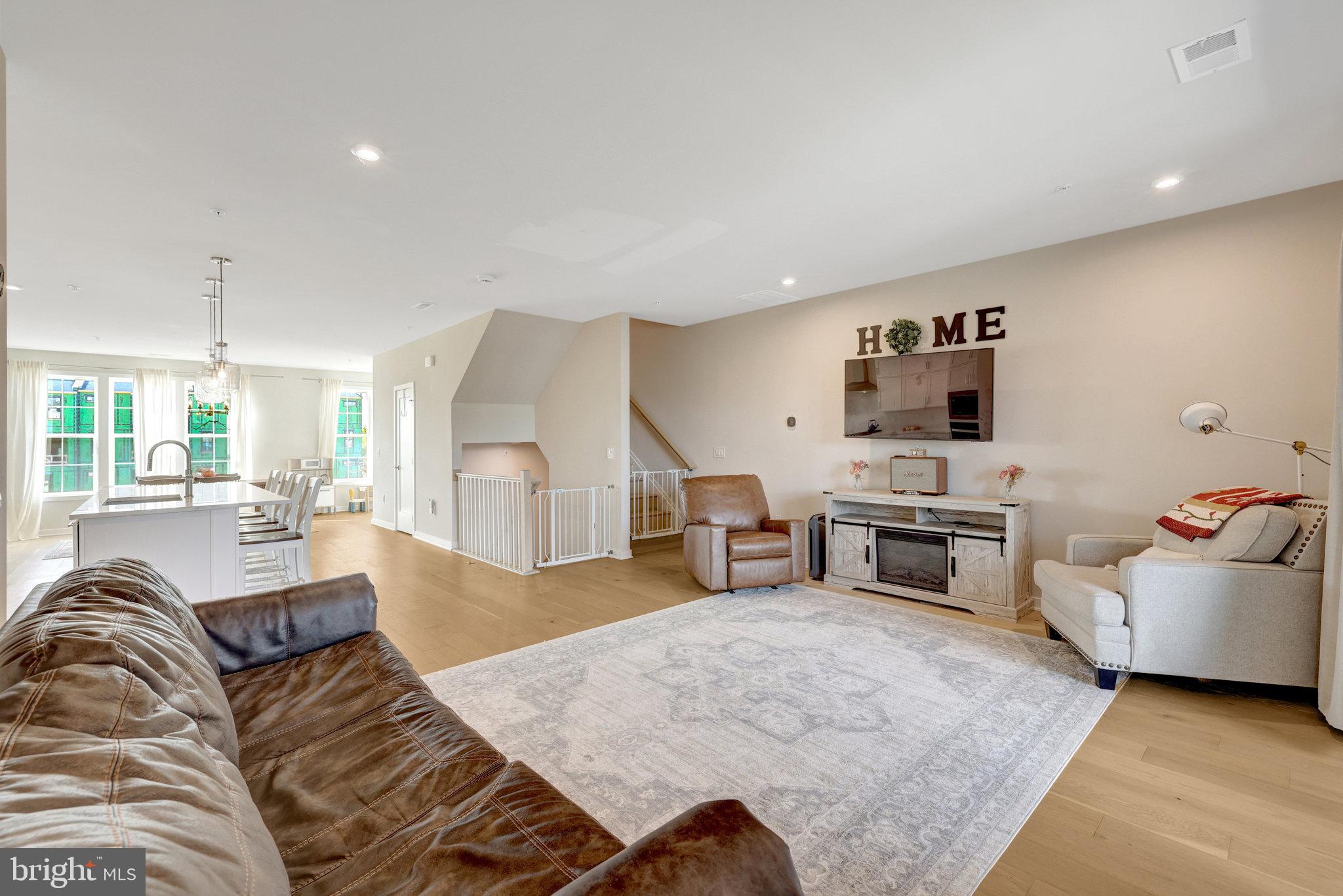 22088 MIDMOORE DRIVE