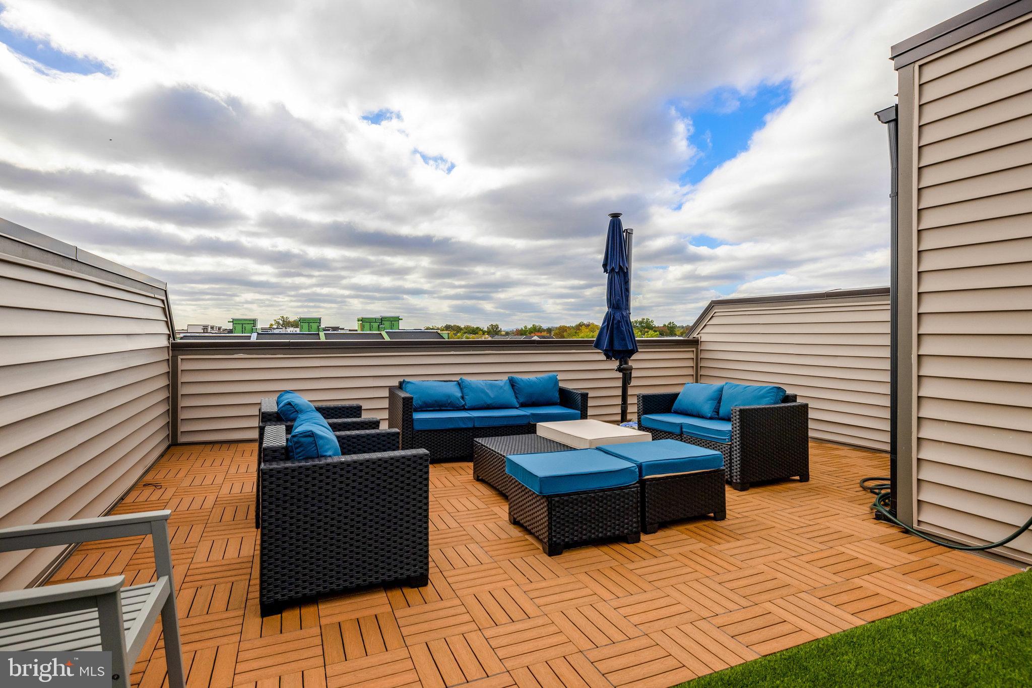 22088 MIDMOORE DRIVE