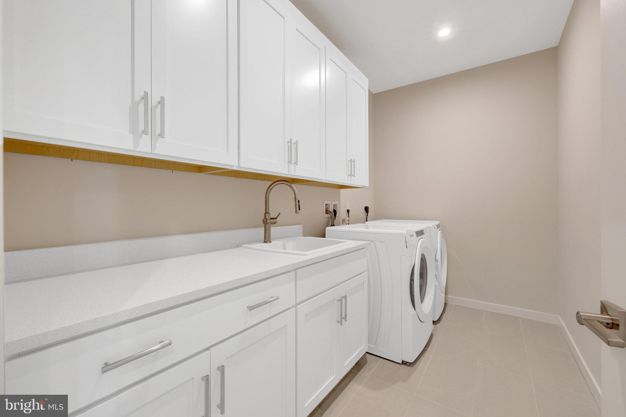 22088 MIDMOORE DRIVE