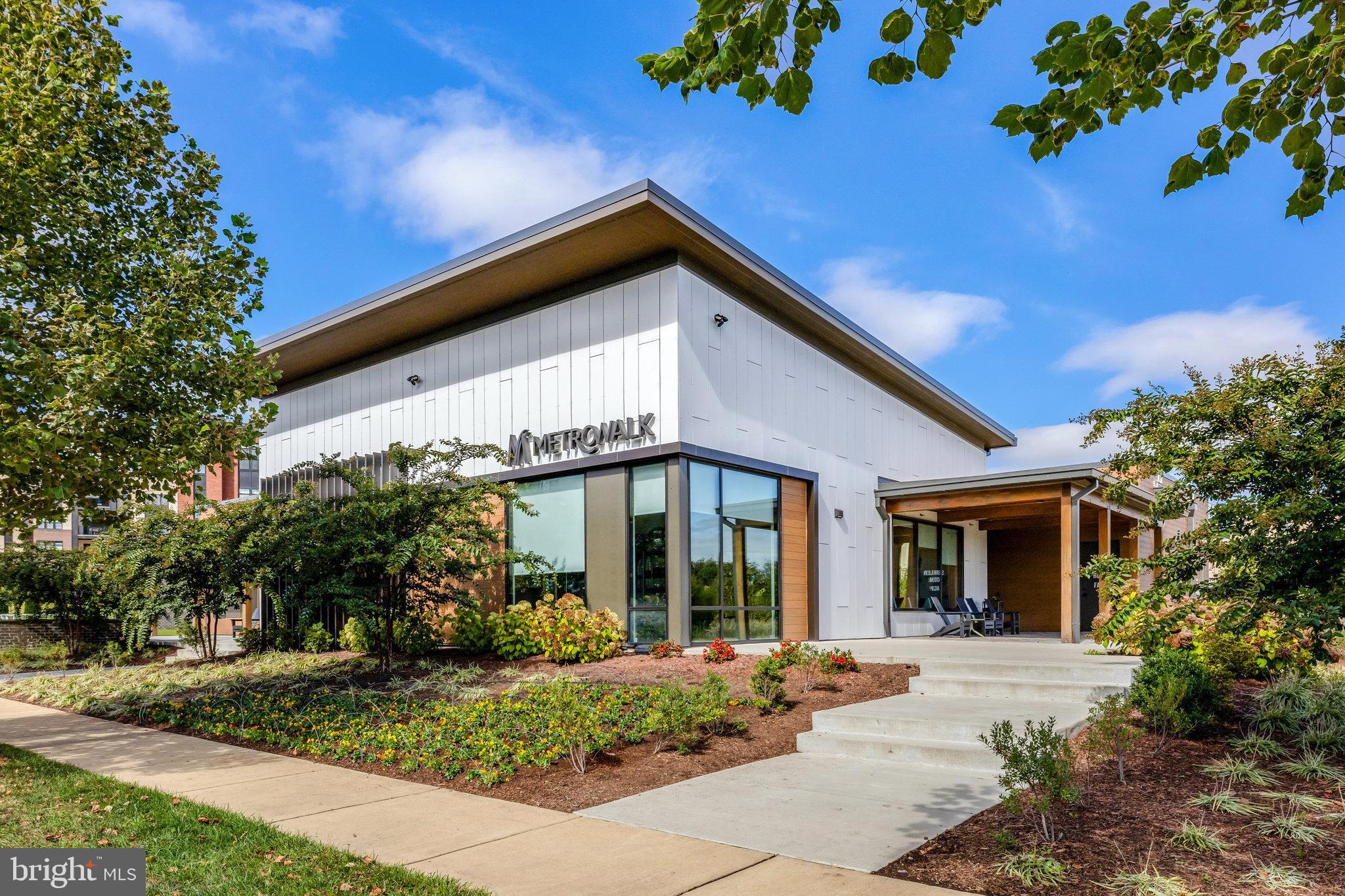 22088 MIDMOORE DRIVE