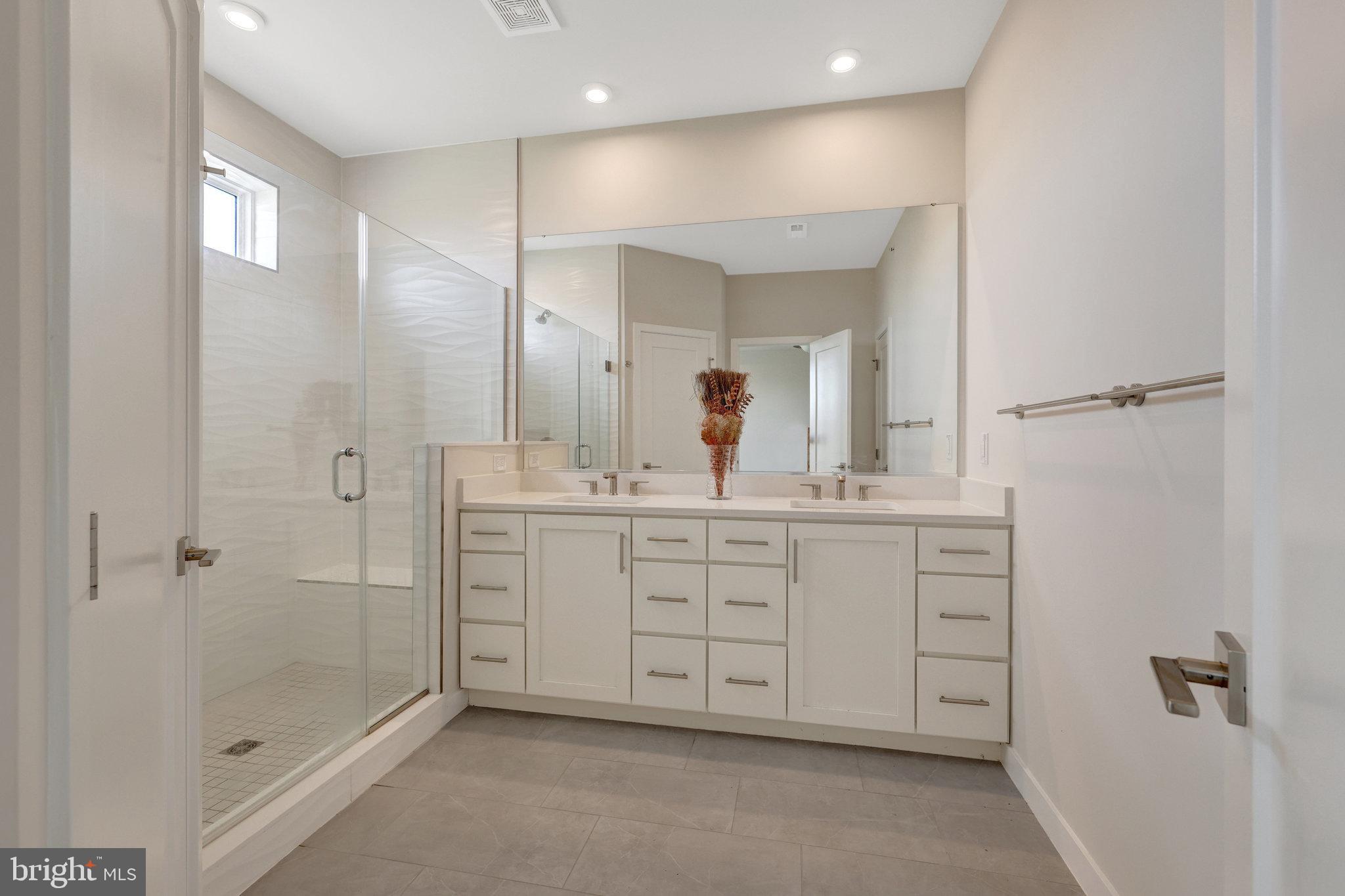 22088 MIDMOORE DRIVE