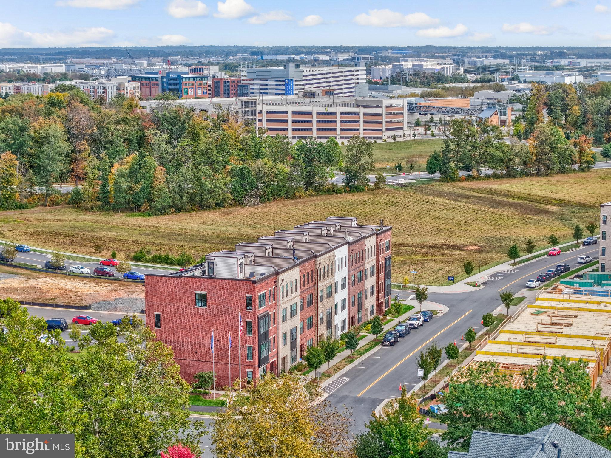 22088 MIDMOORE DRIVE