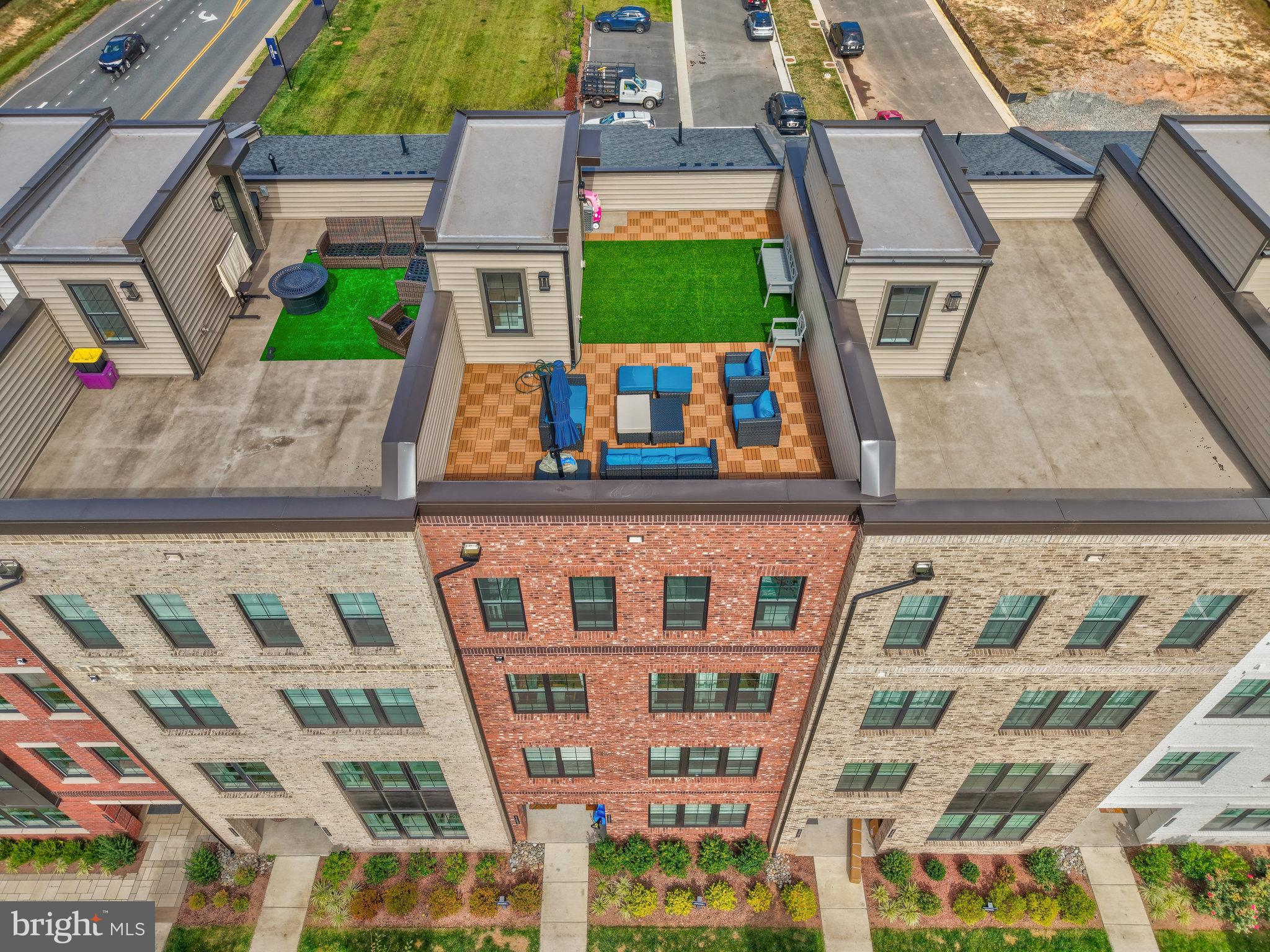 22088 MIDMOORE DRIVE