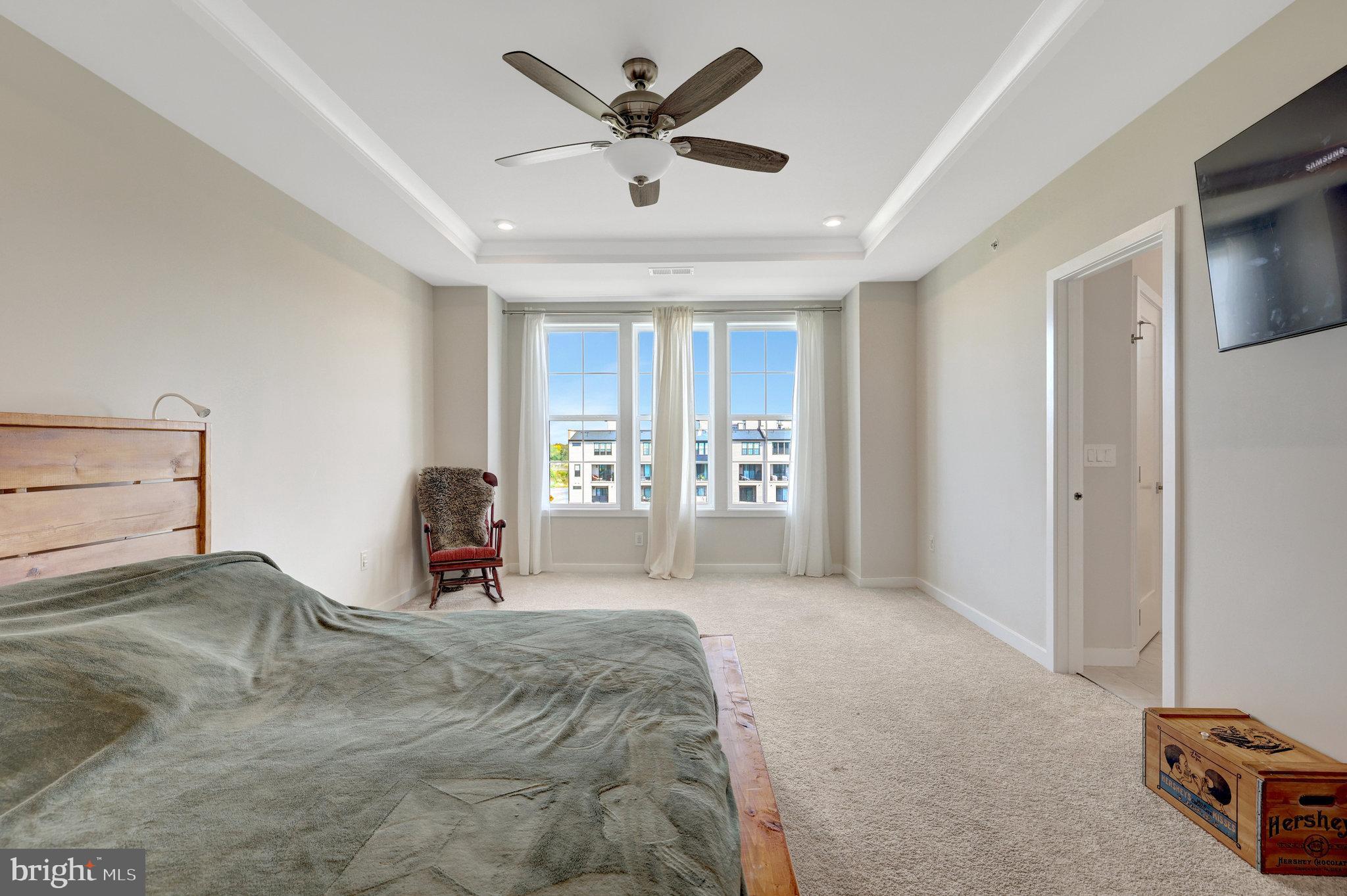 22088 MIDMOORE DRIVE