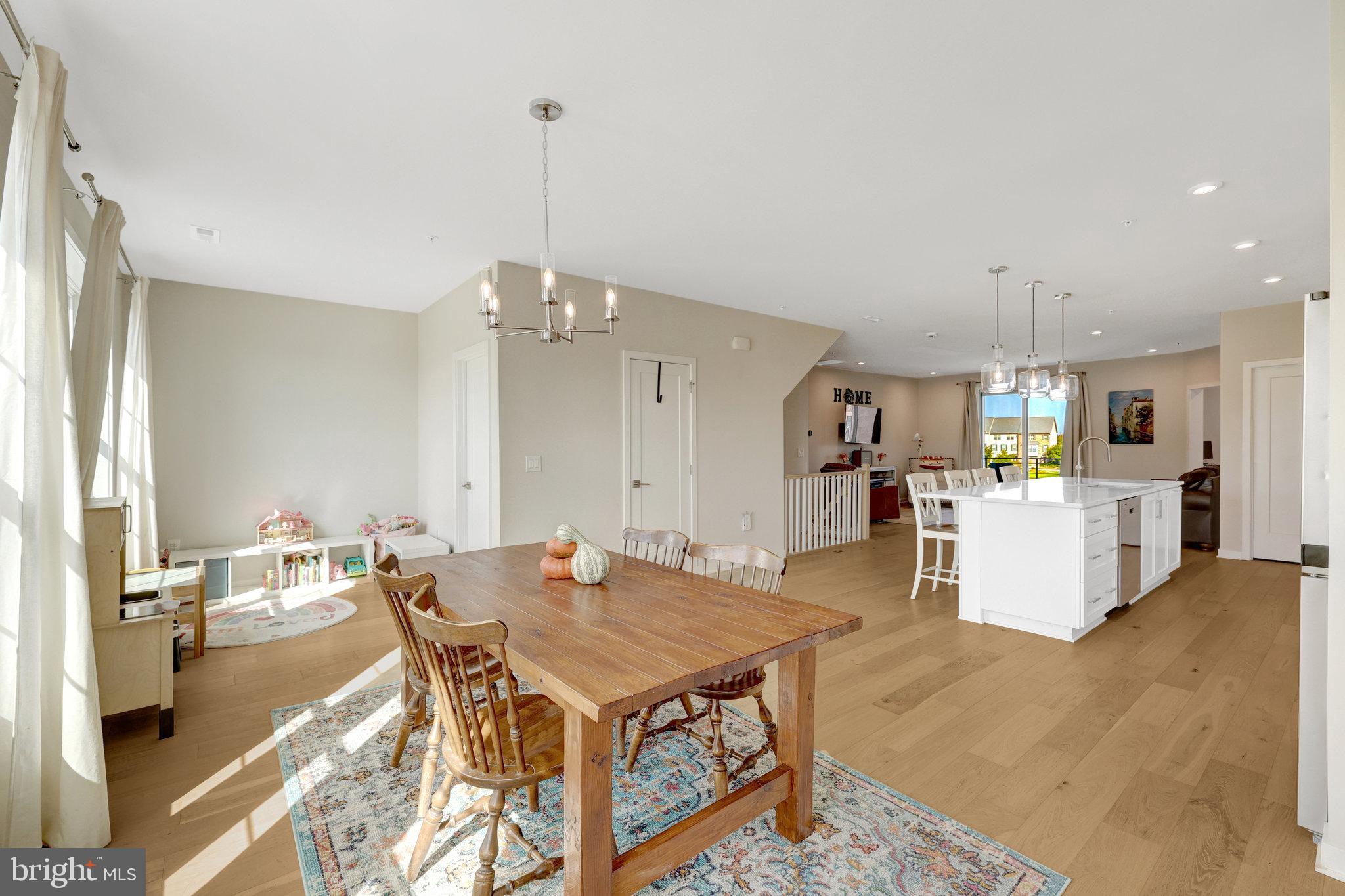 22088 MIDMOORE DRIVE