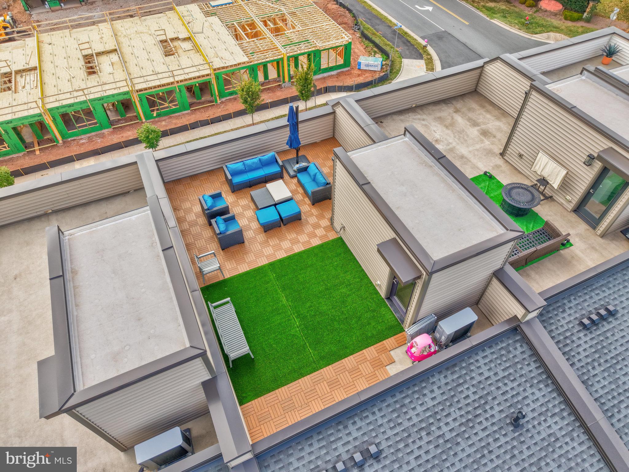 22088 MIDMOORE DRIVE