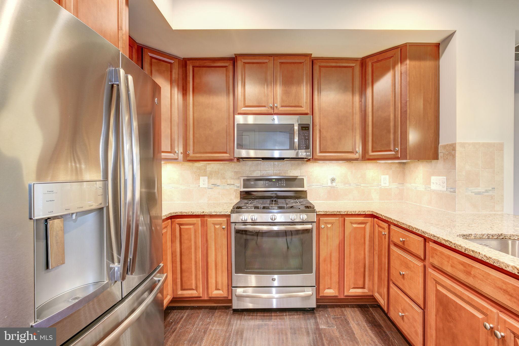 451 KORNBLAU TERRACE SE