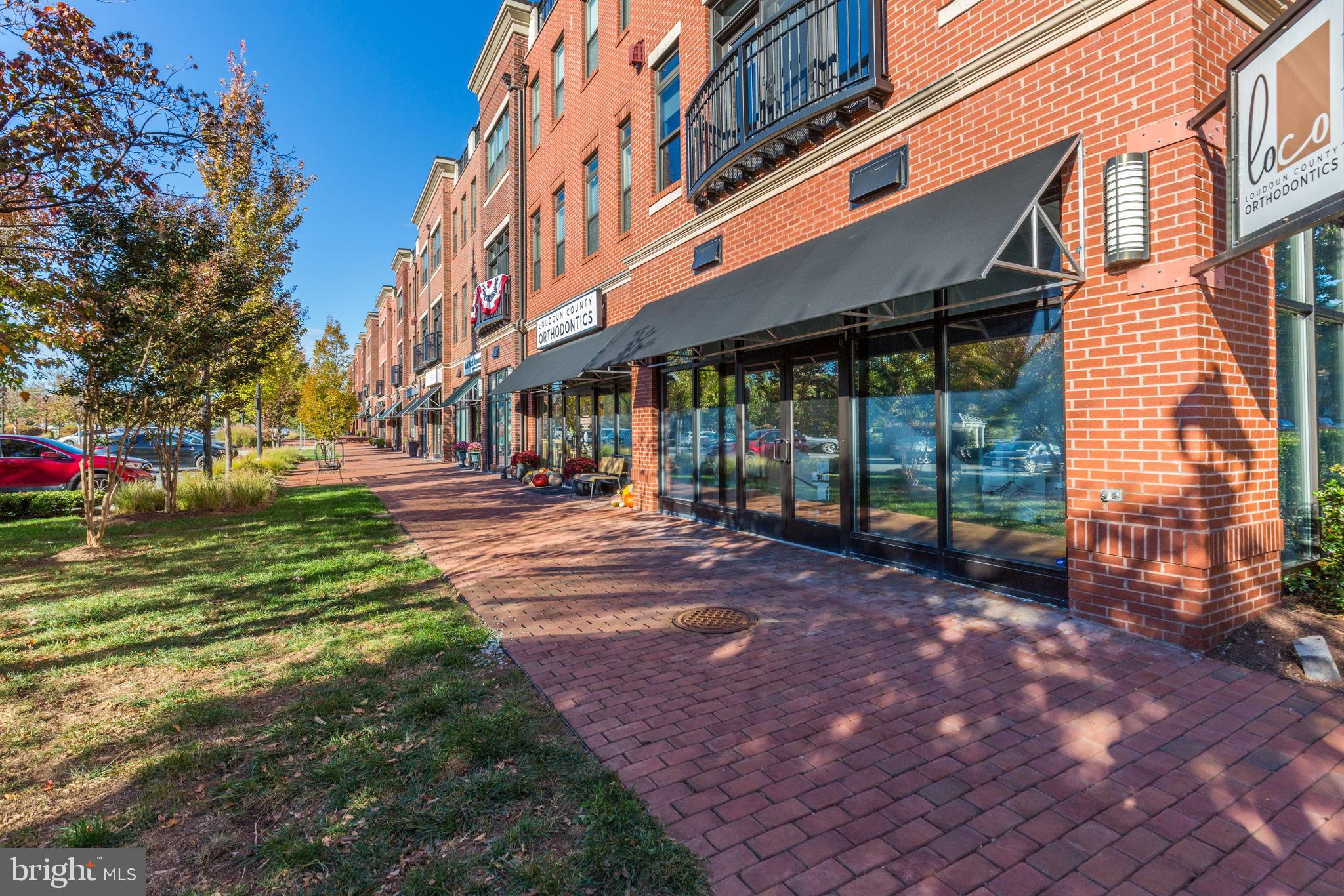 451 KORNBLAU TERRACE SE