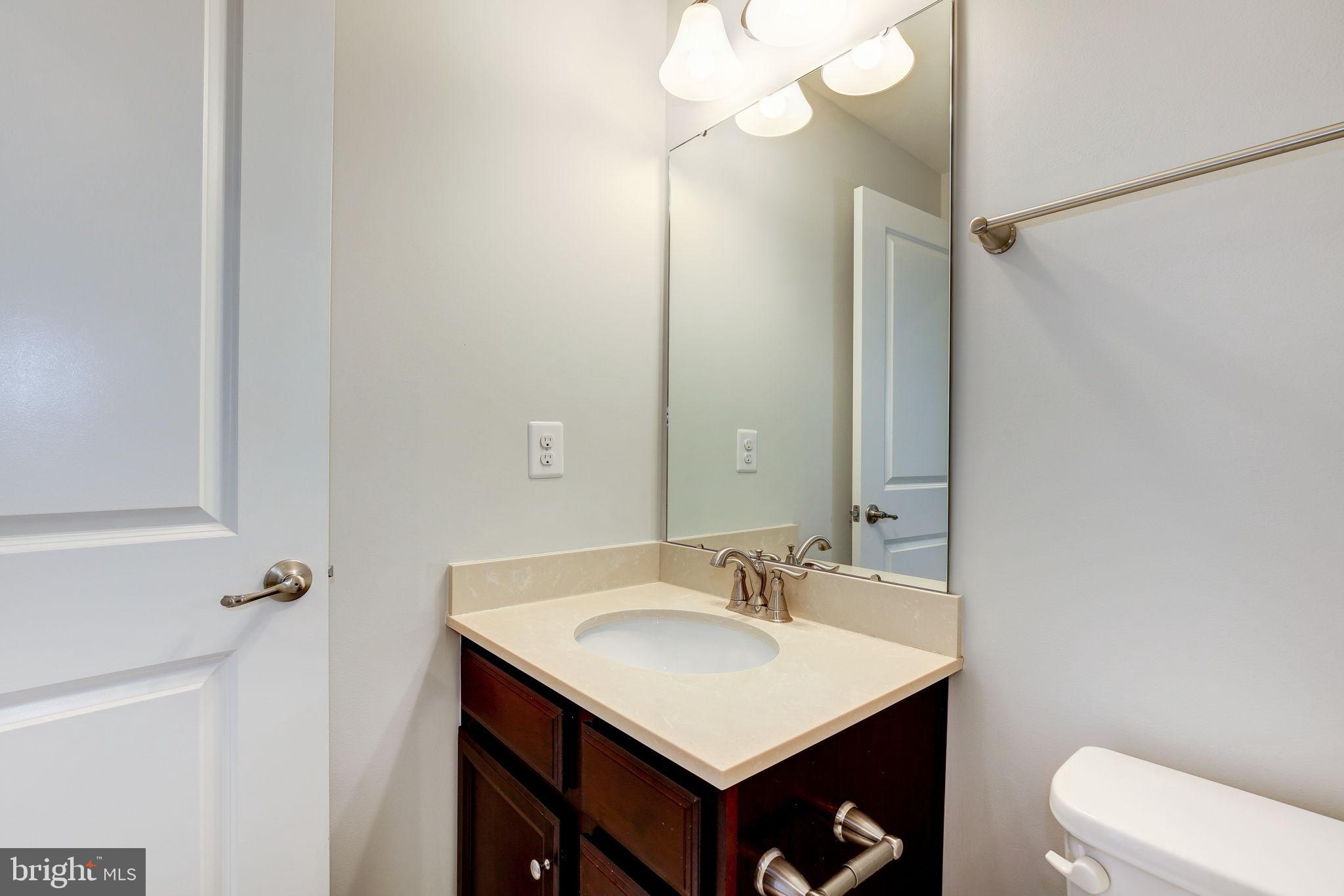 451 KORNBLAU TERRACE SE