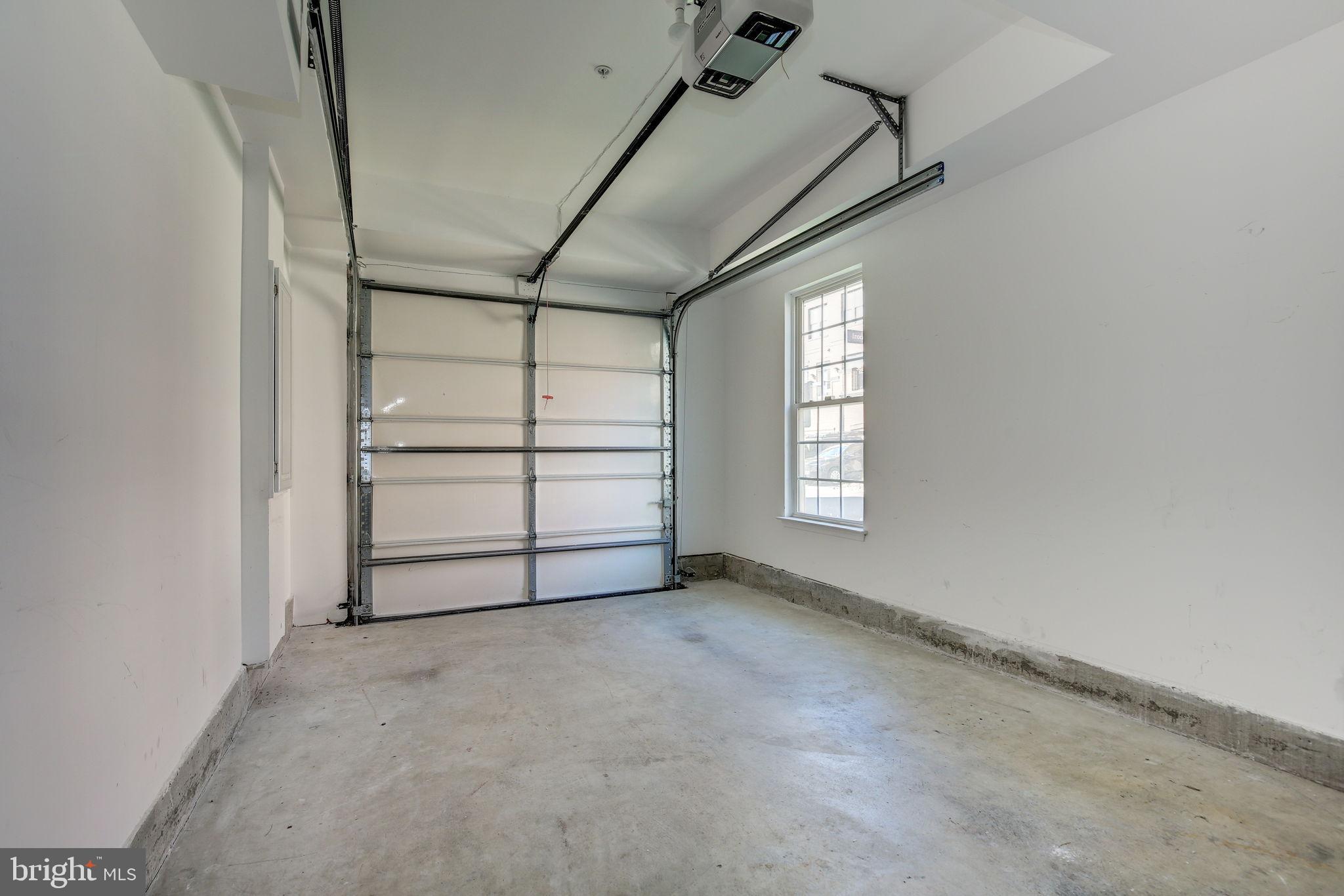 451 KORNBLAU TERRACE SE