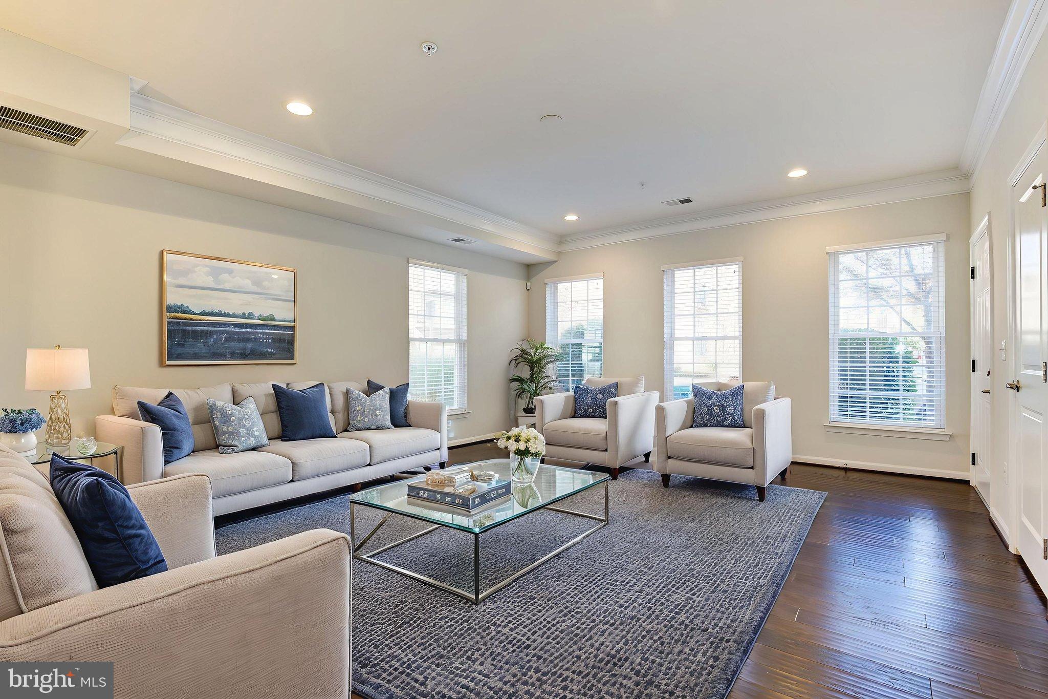 451 KORNBLAU TERRACE SE