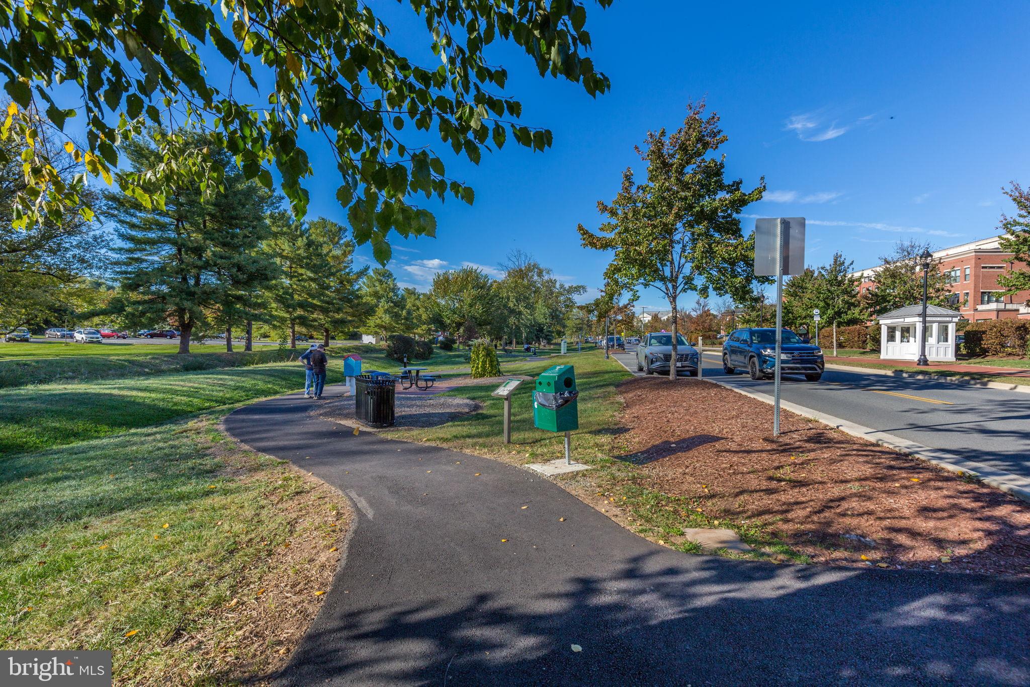 451 KORNBLAU TERRACE SE