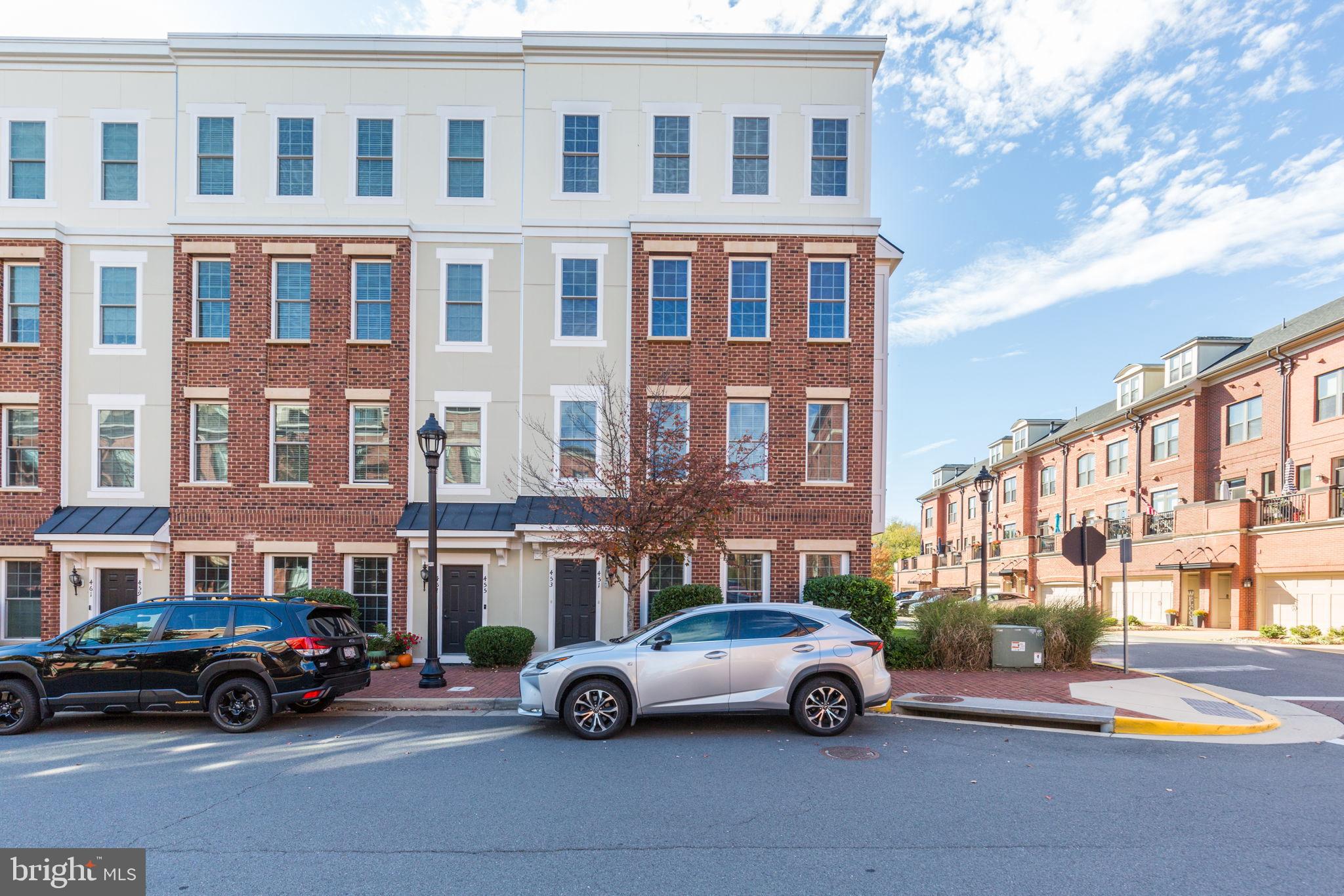 451 KORNBLAU TERRACE SE