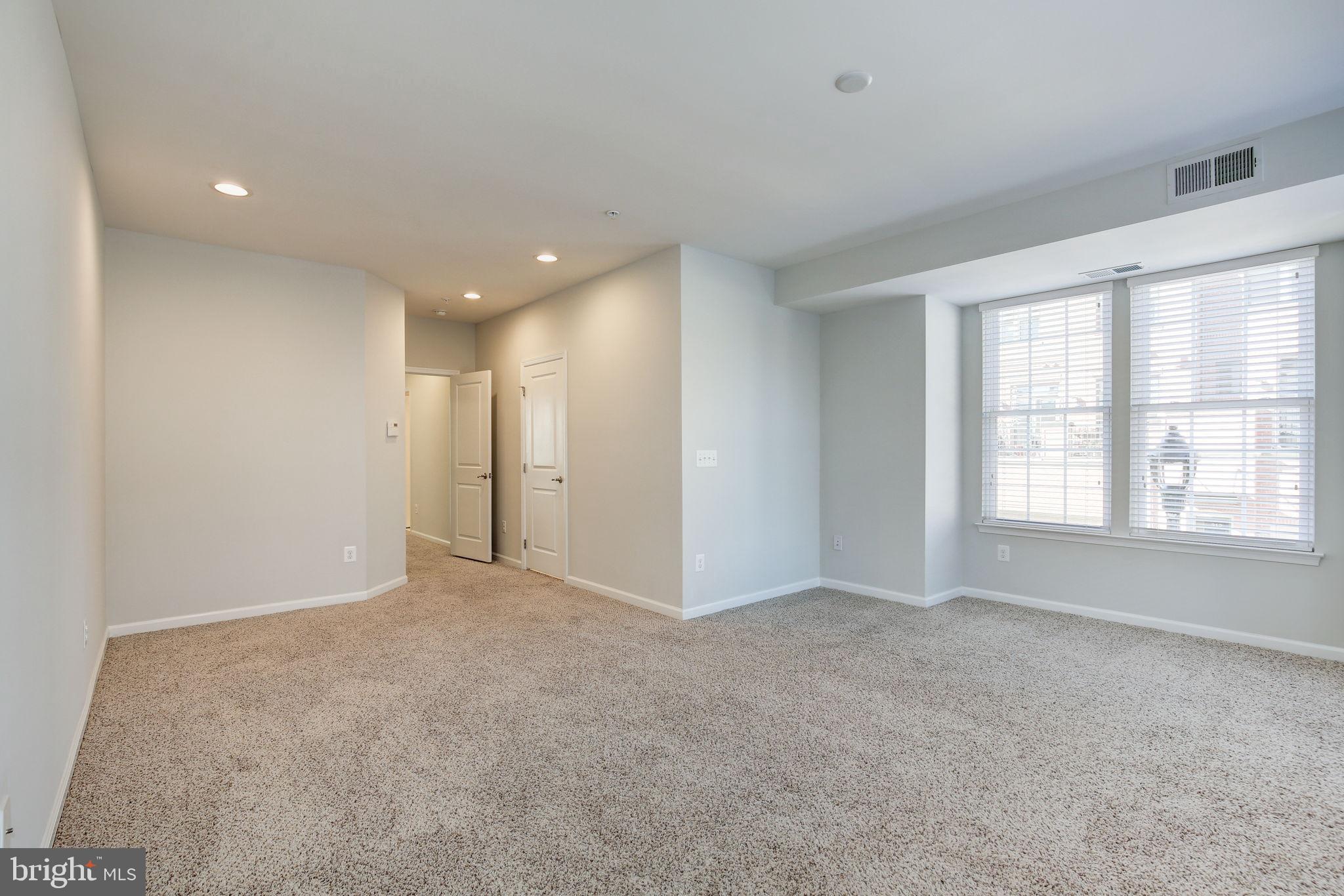 451 KORNBLAU TERRACE SE