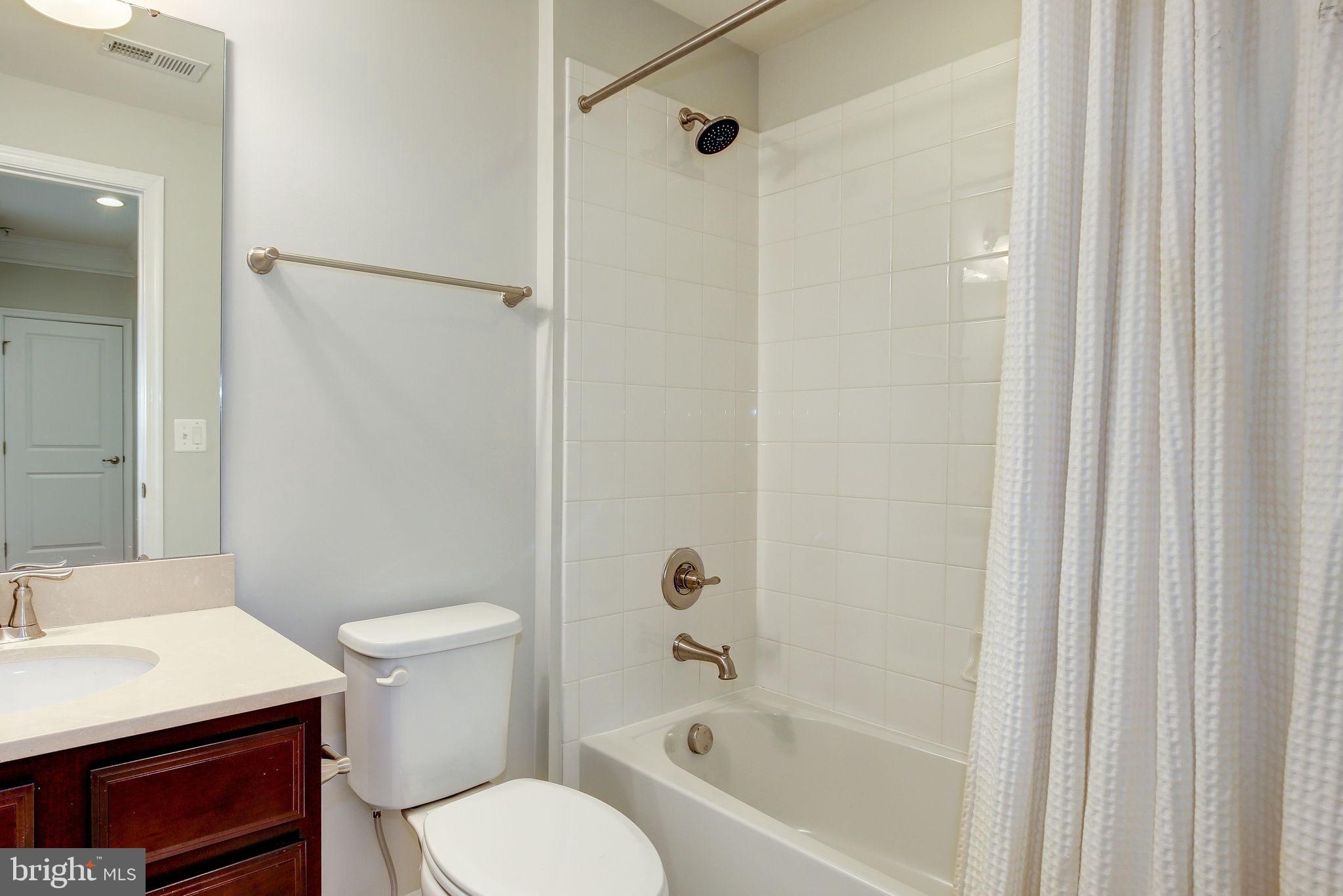 451 KORNBLAU TERRACE SE