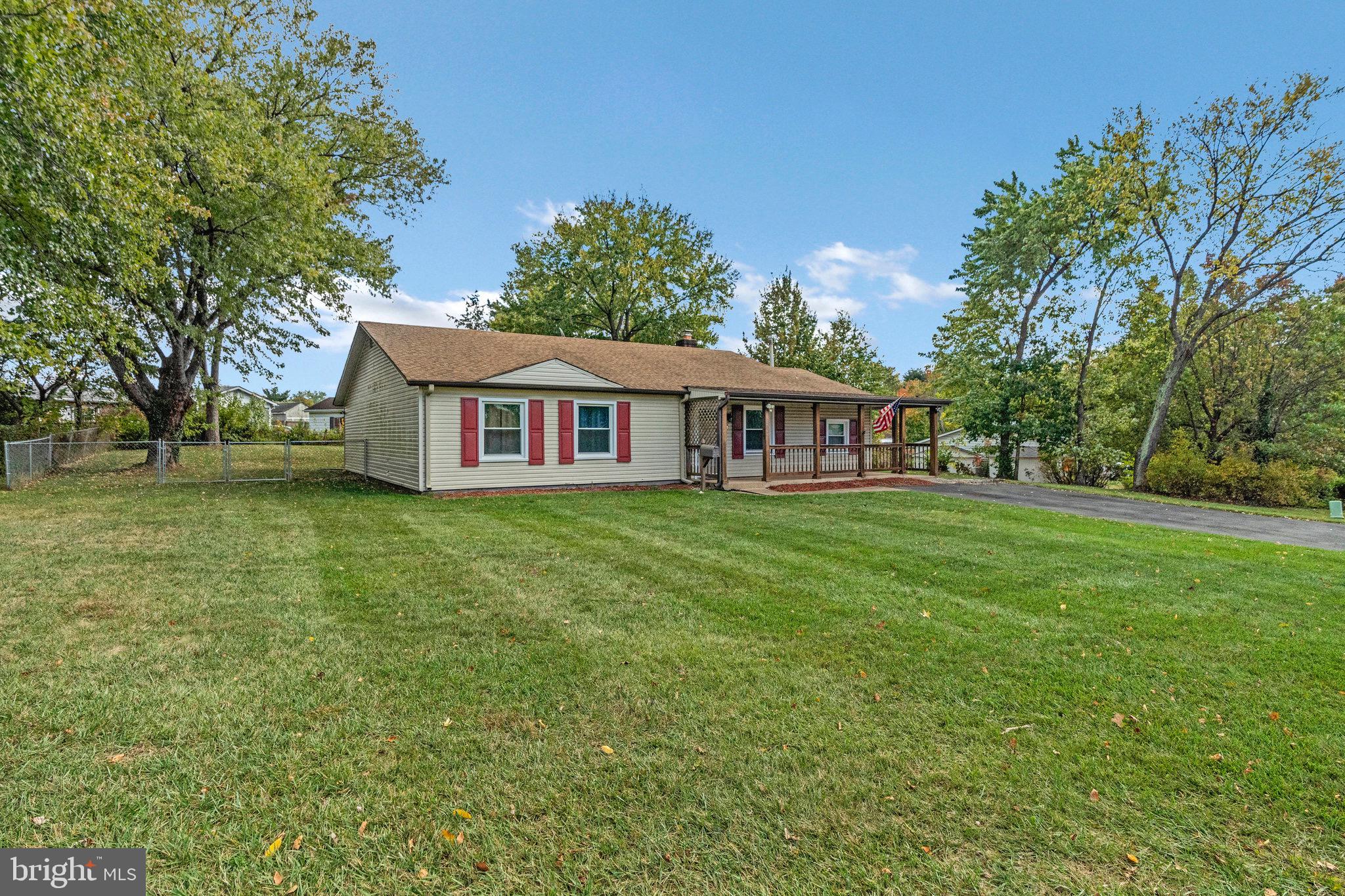 202 N FIR COURT