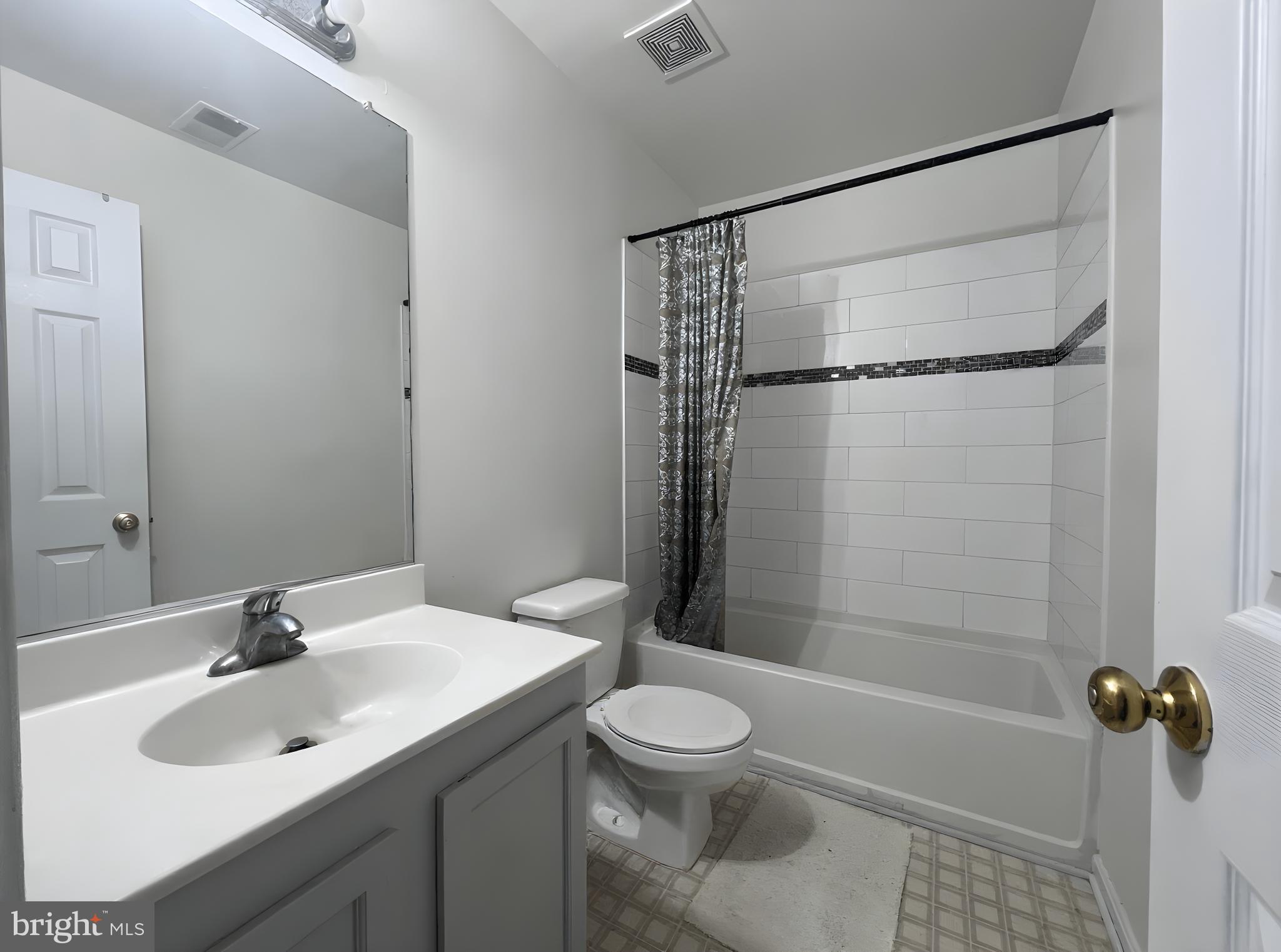 507 BRECKINRIDGE SQUARE SE