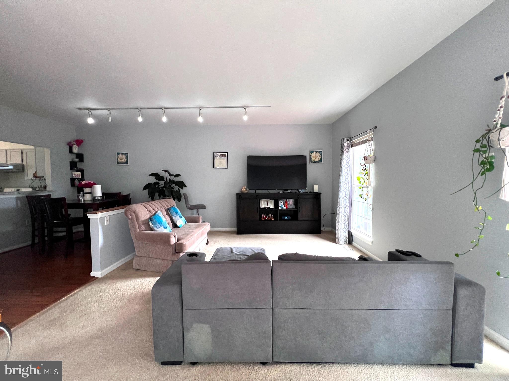 507 BRECKINRIDGE SQUARE SE