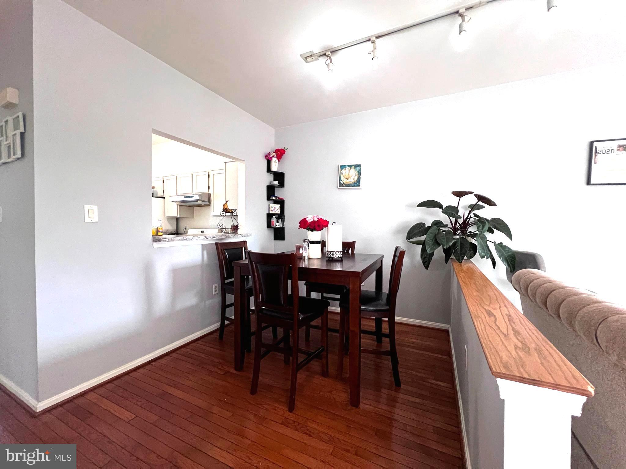 507 BRECKINRIDGE SQUARE SE