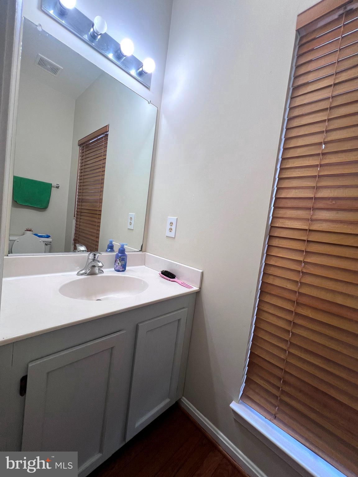 507 BRECKINRIDGE SQUARE SE