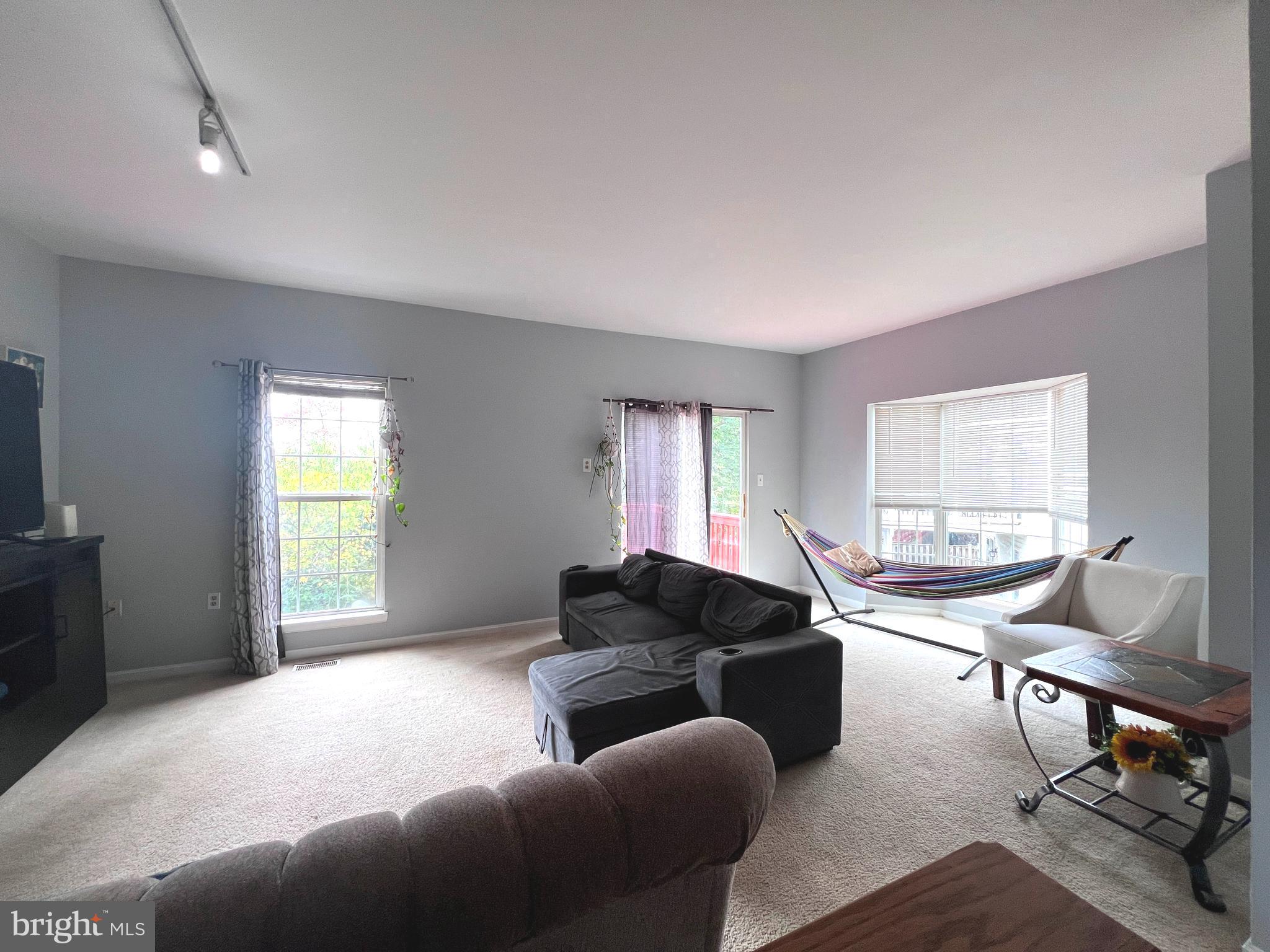 507 BRECKINRIDGE SQUARE SE