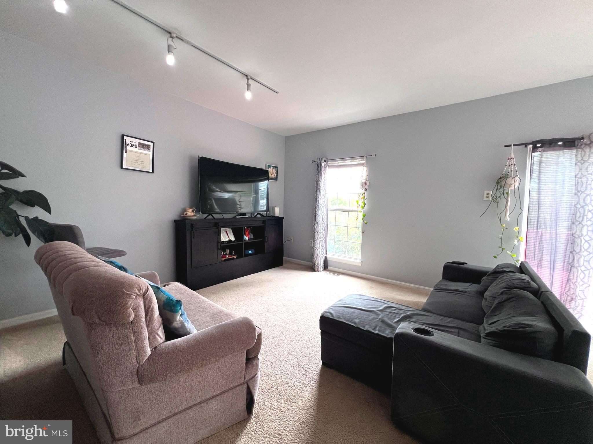 507 BRECKINRIDGE SQUARE SE