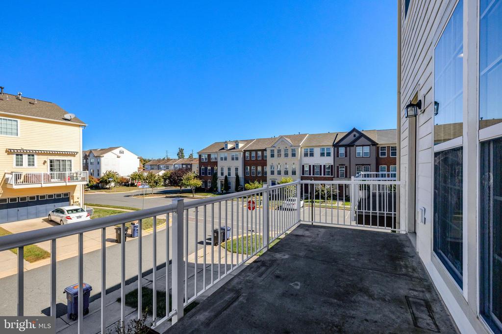 348 PINK AZALEA TERRACE SE