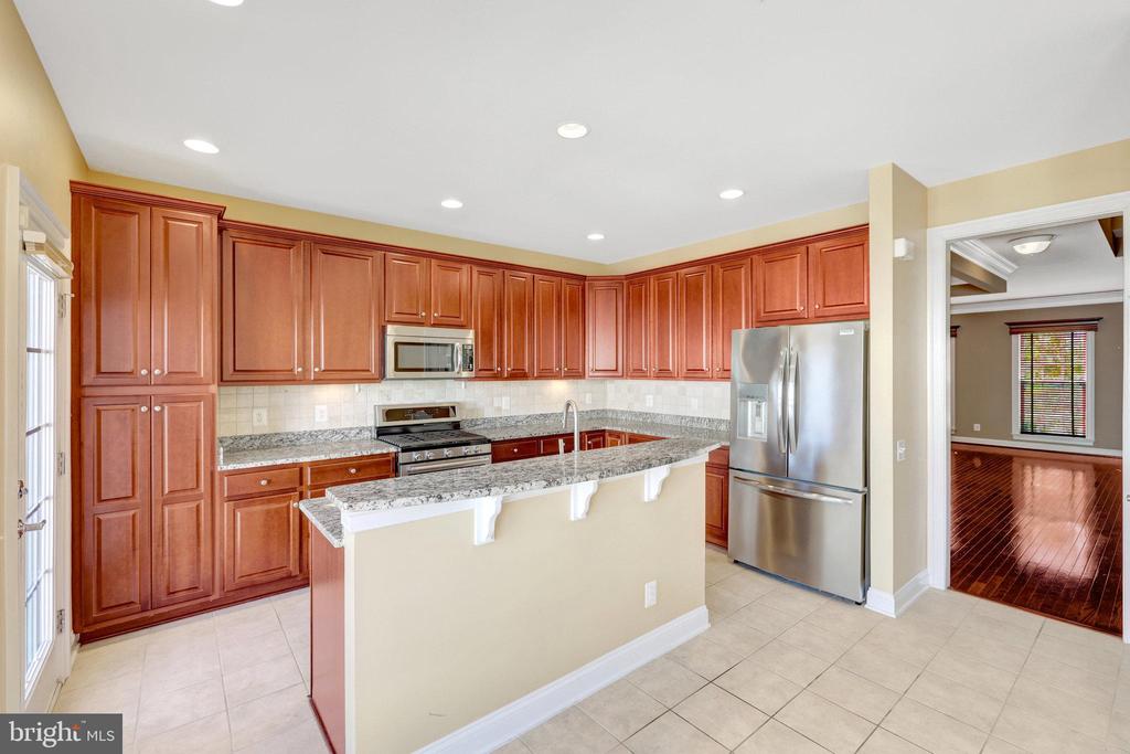 348 PINK AZALEA TERRACE SE