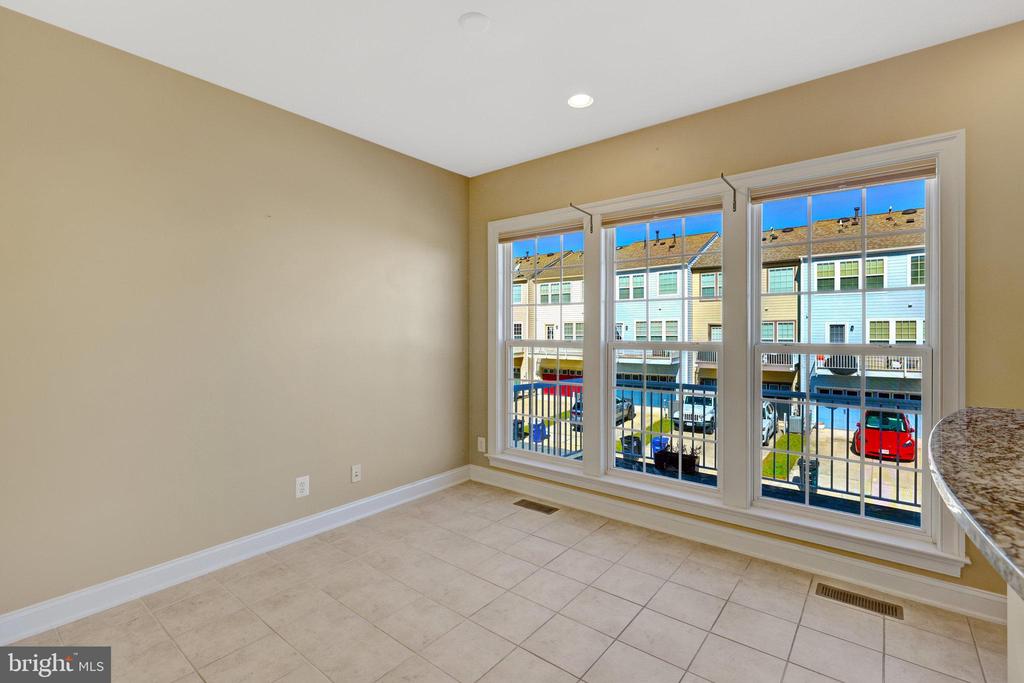 348 PINK AZALEA TERRACE SE