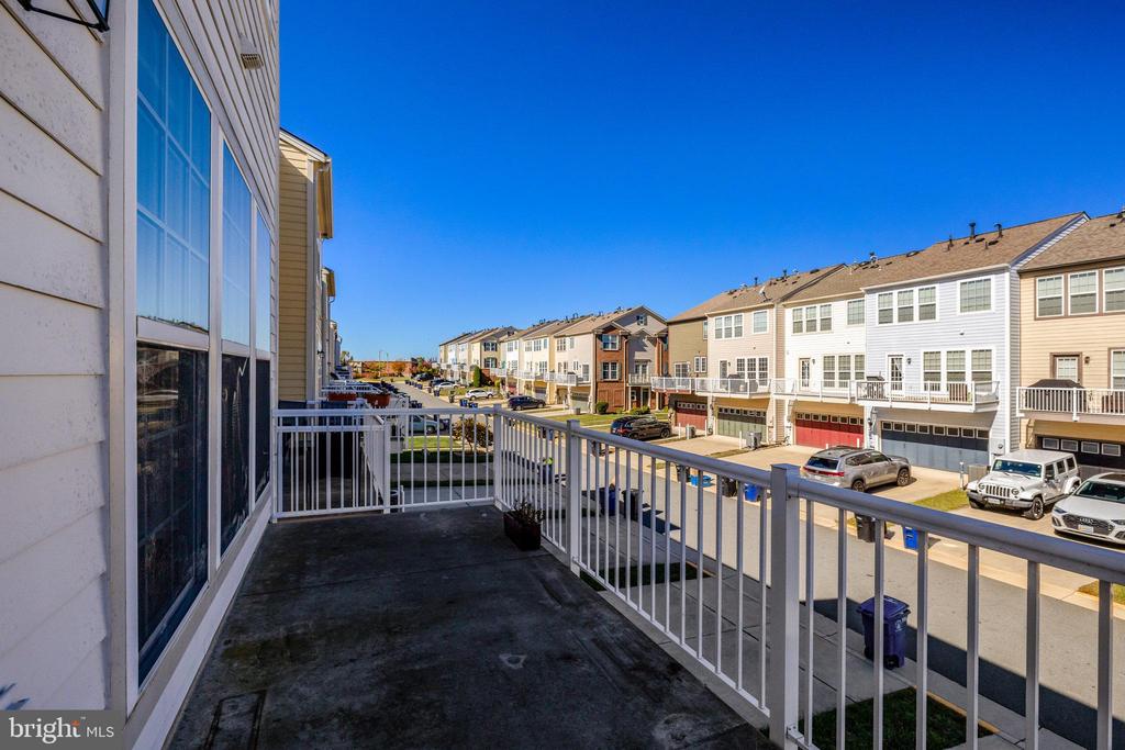348 PINK AZALEA TERRACE SE