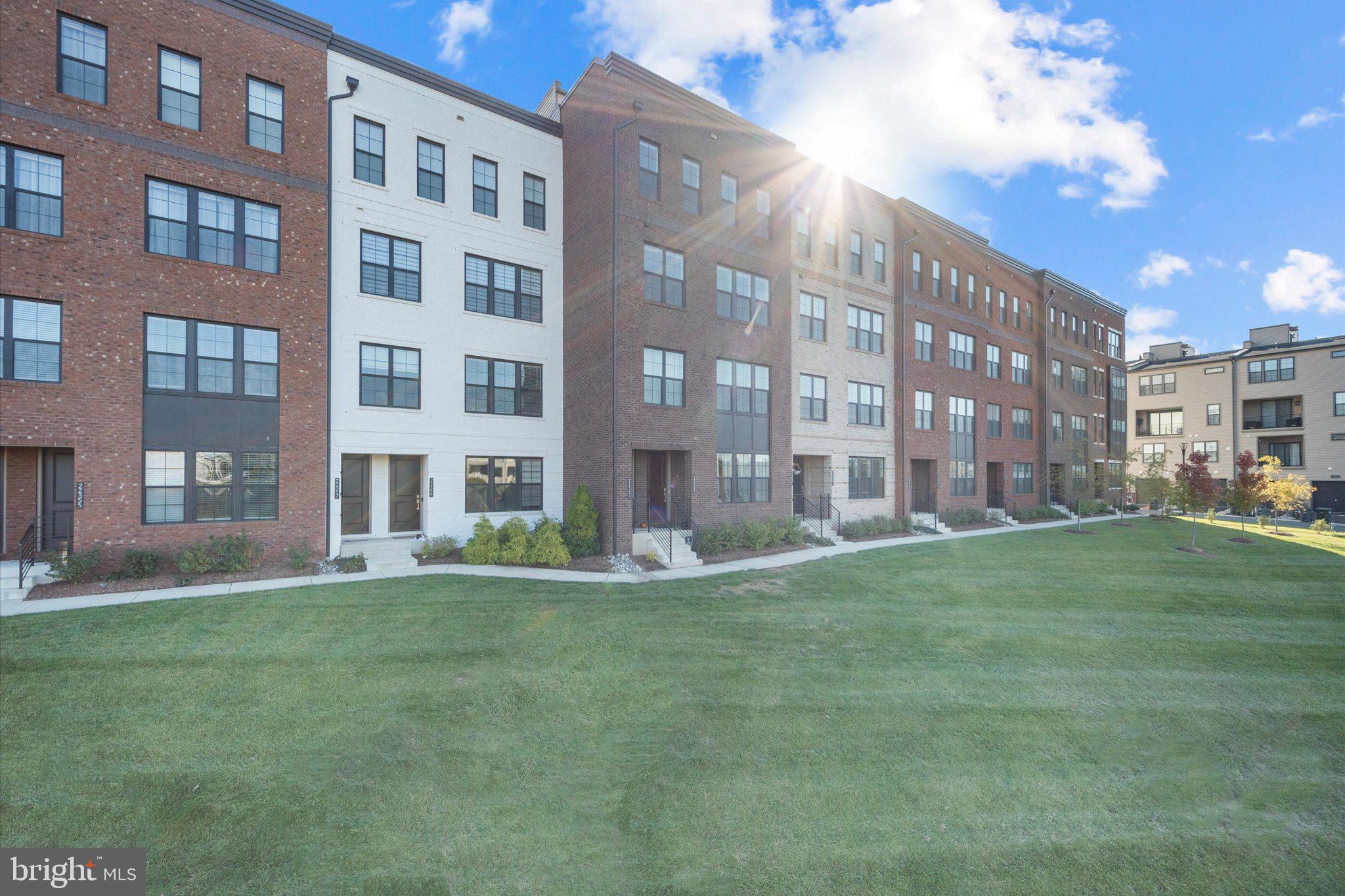 22361 ROANOKE RISE TERRACE