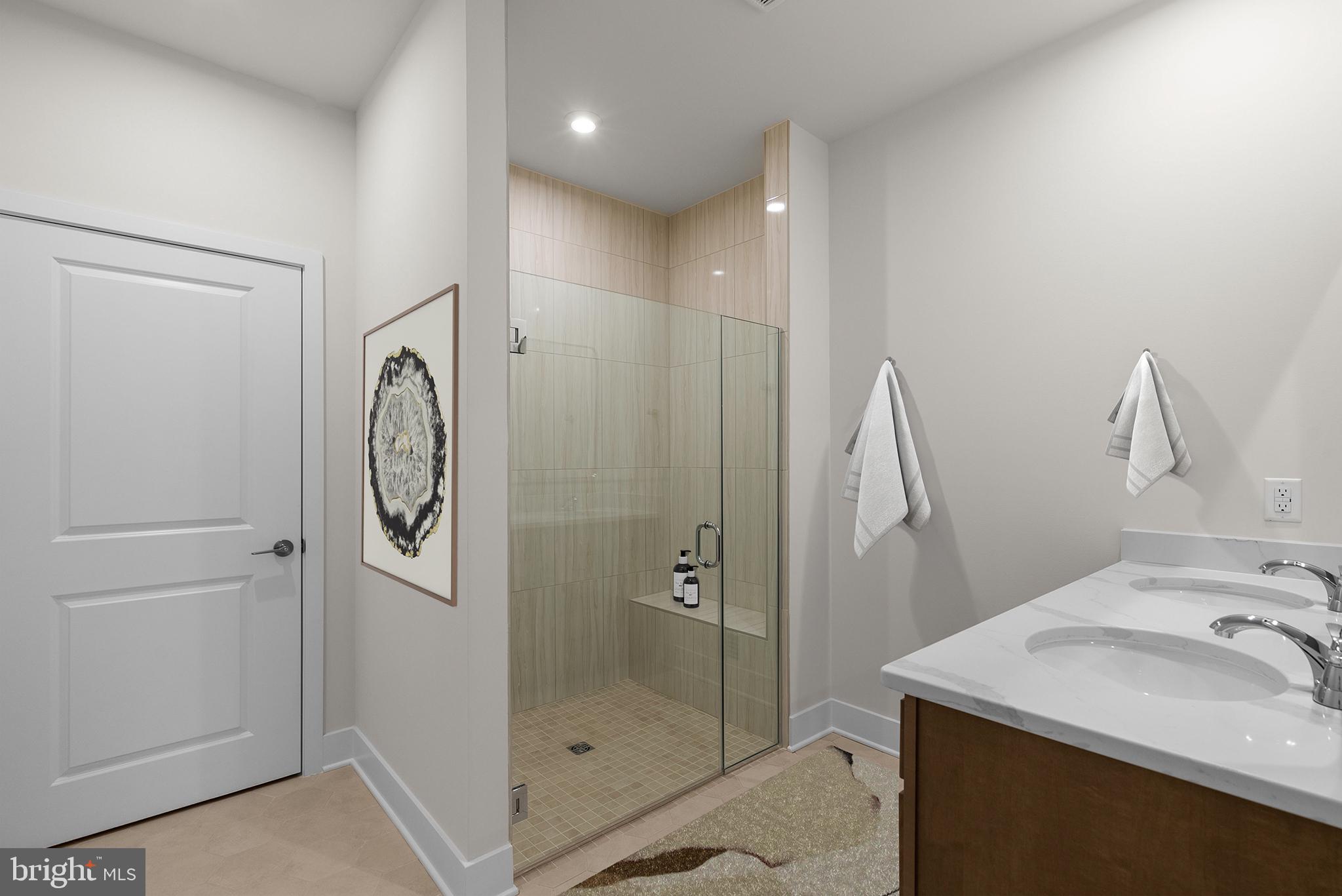 44480 LOWESTOFT SQUARE