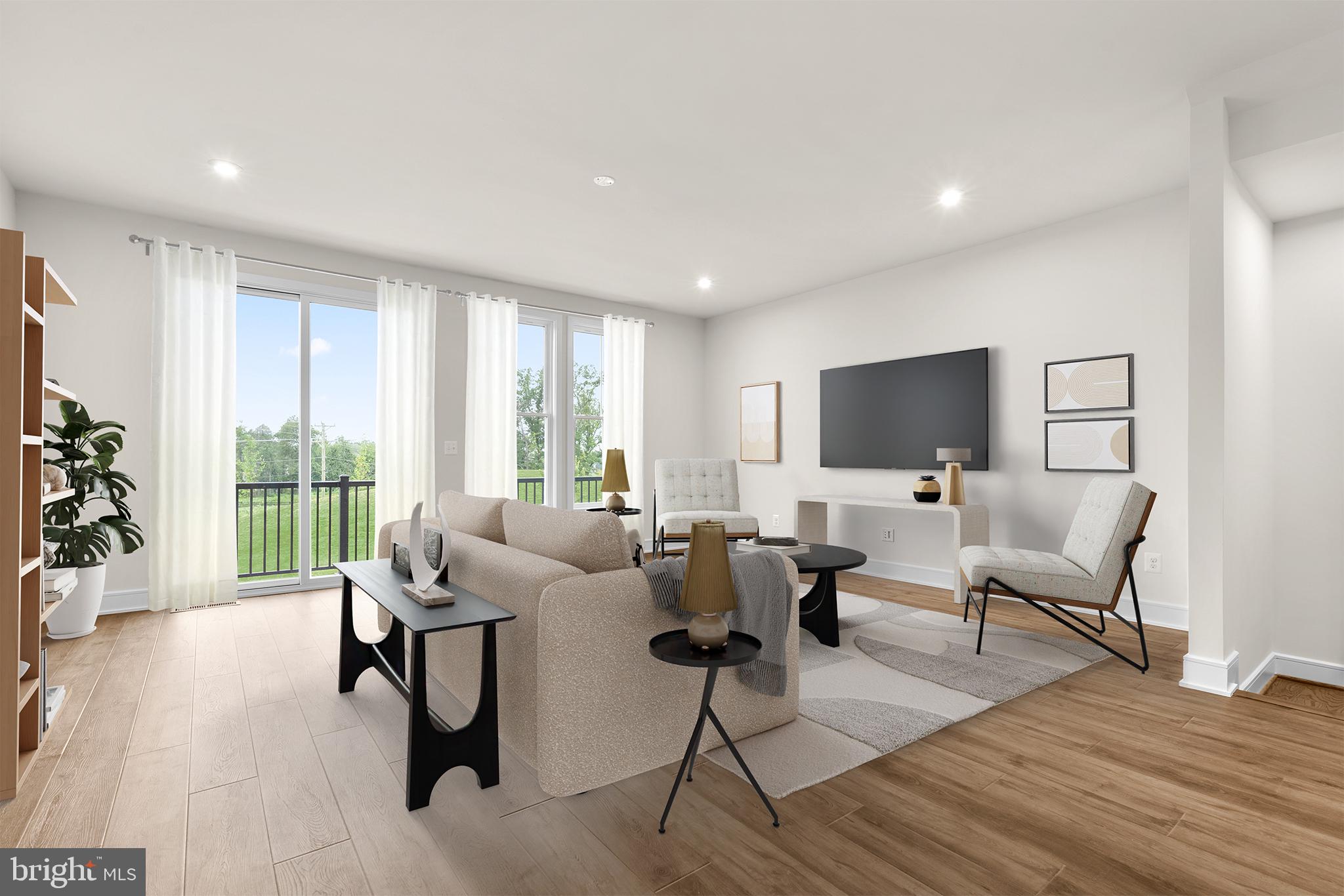 42092 PICASSO SQUARE