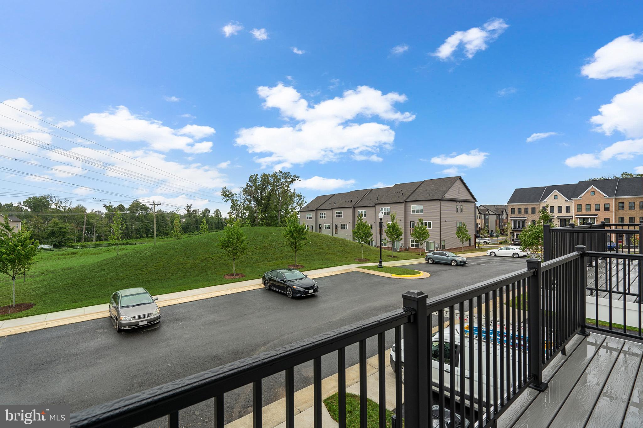 42092 PICASSO SQUARE