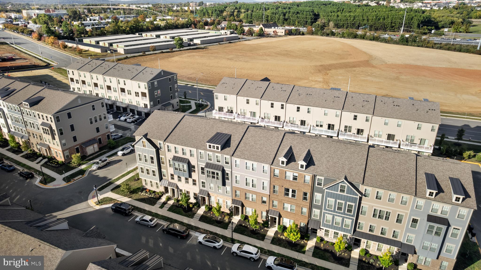 1120 MADEIRA TERRACE SE