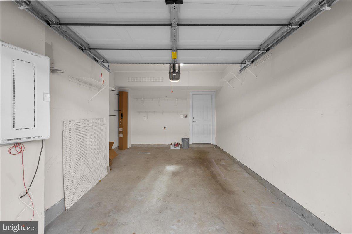 1120 MADEIRA TERRACE SE