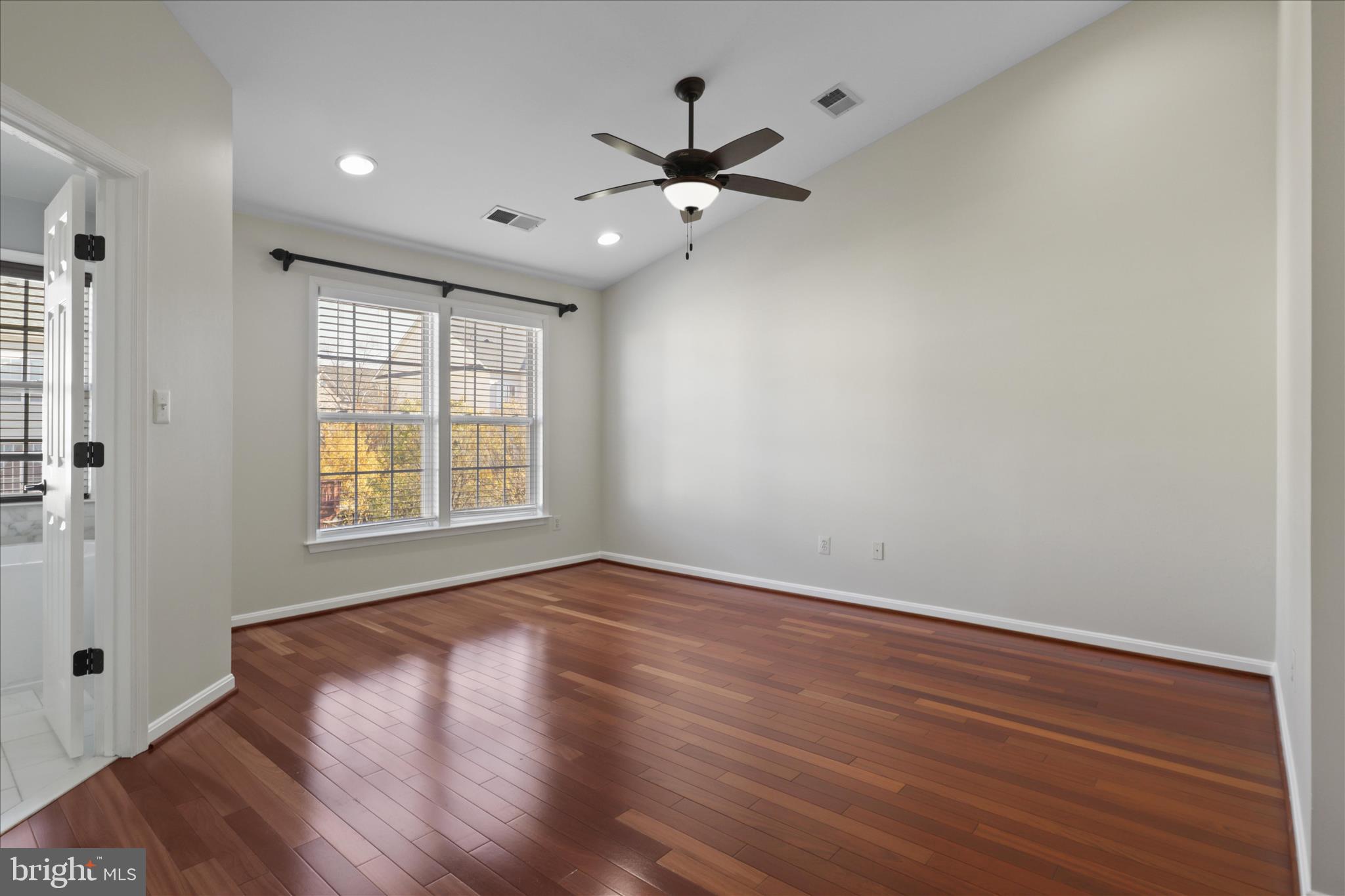 24686 NETTLE MILL SQUARE