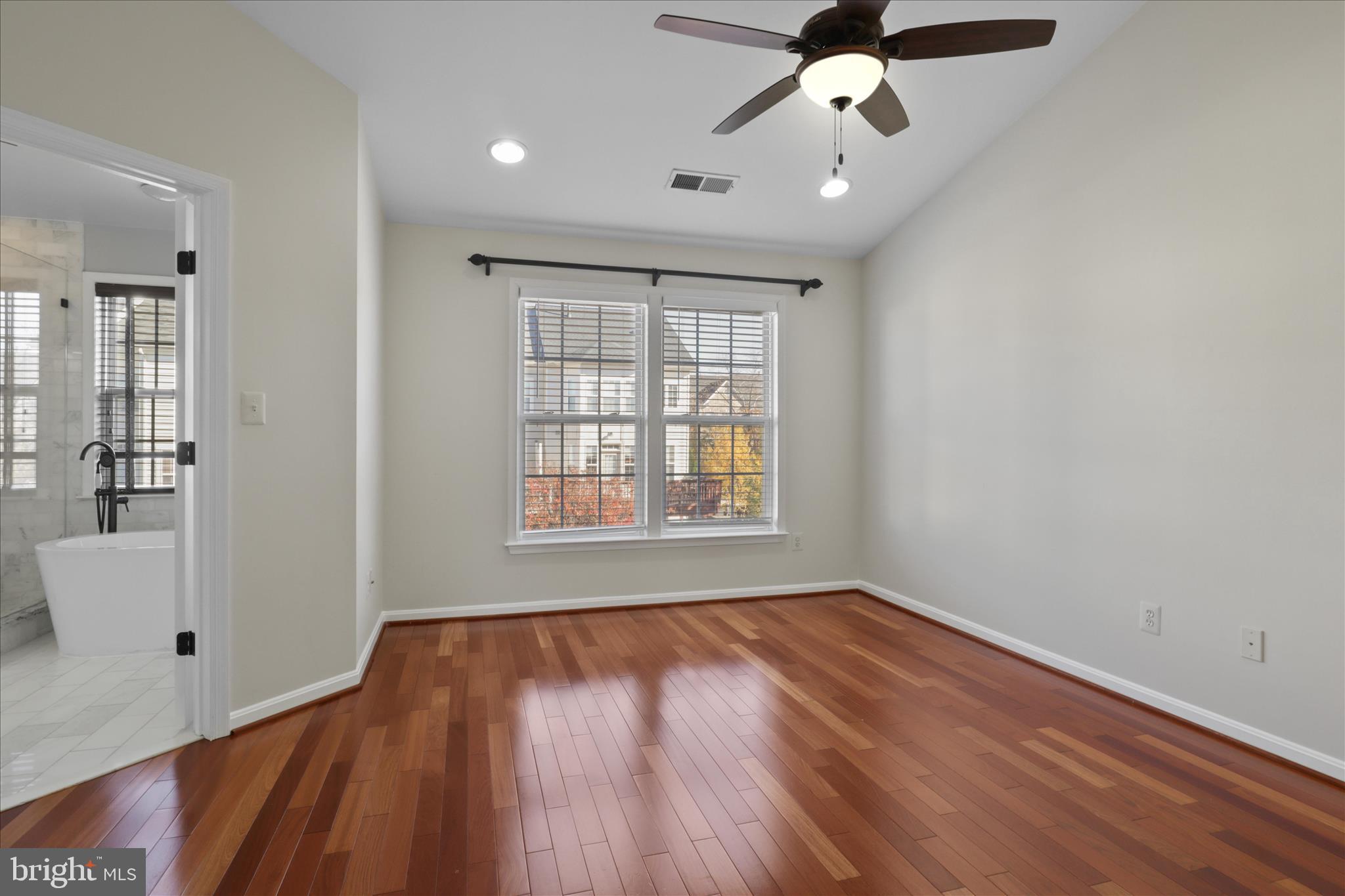 24686 NETTLE MILL SQUARE