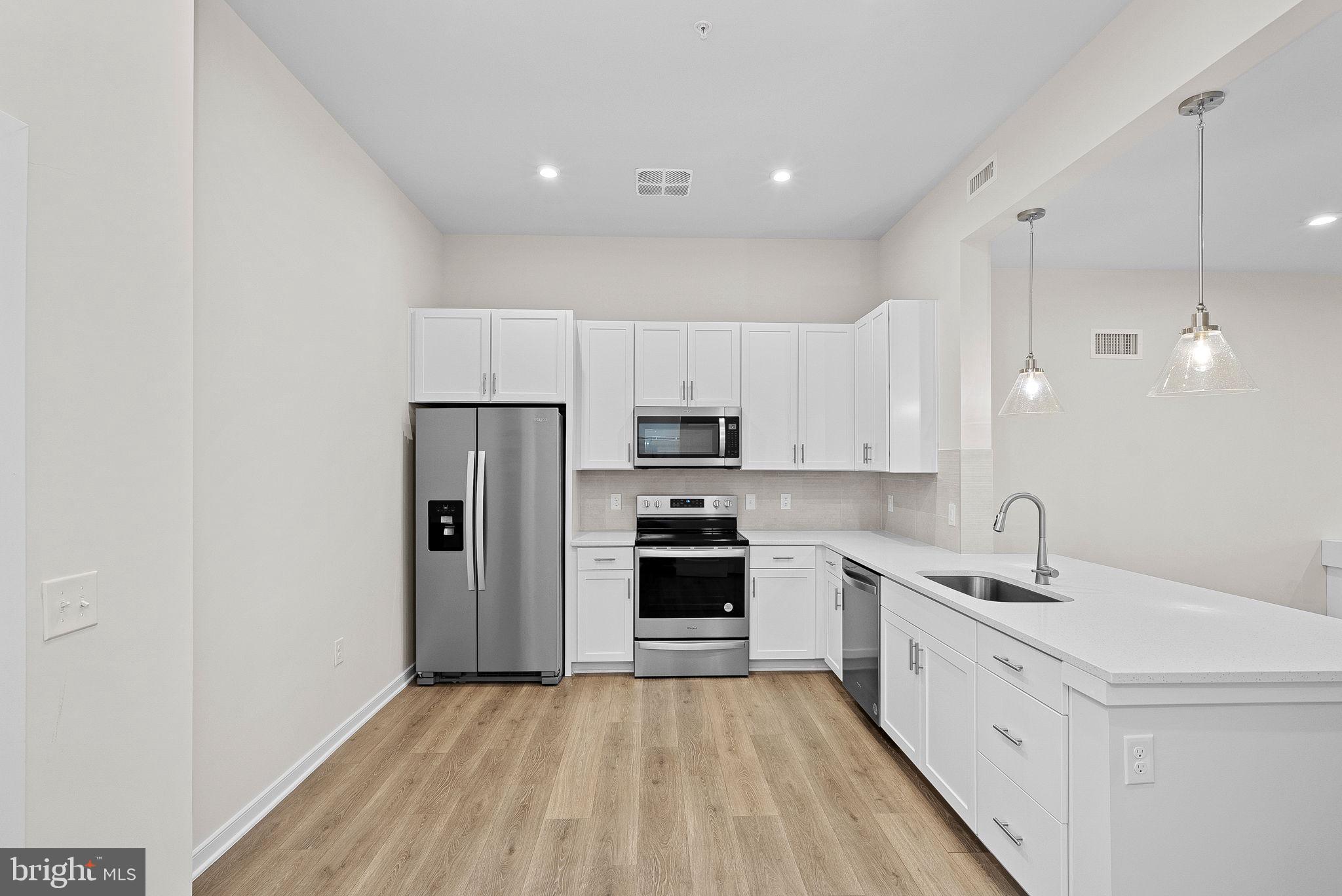 700 MOUNT AIRY TERRACE NE 403A