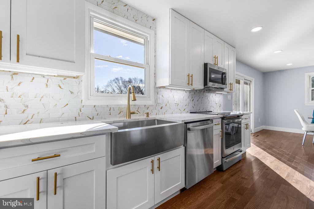 13762 BERLIN TURNPIKE