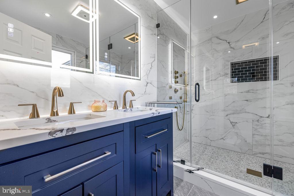 13762 BERLIN TURNPIKE