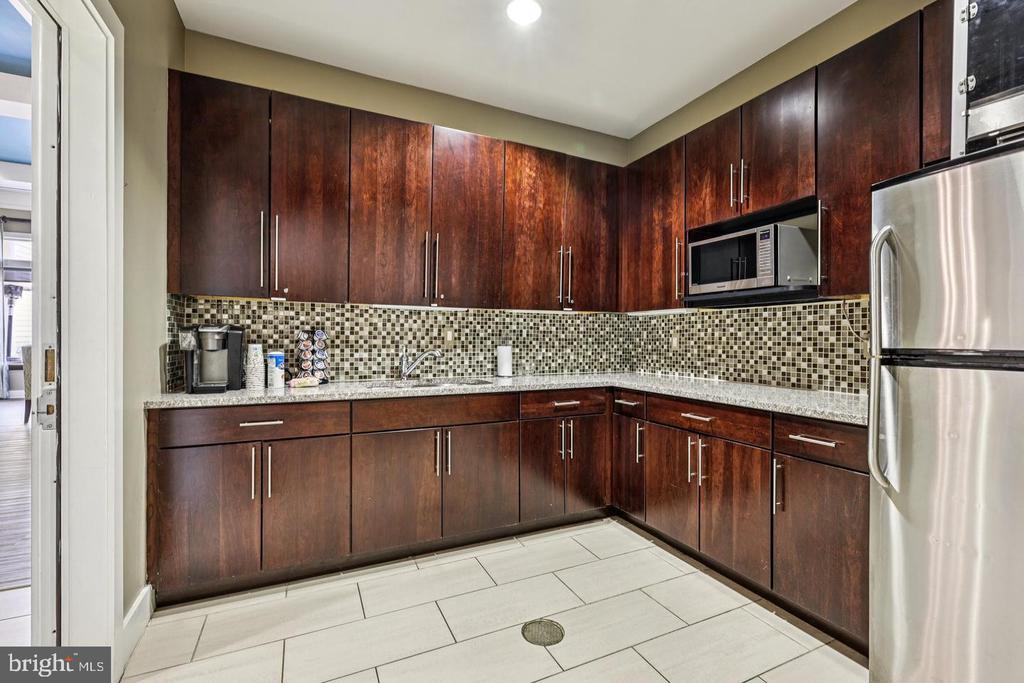 19441 PROMENADE DRIVE