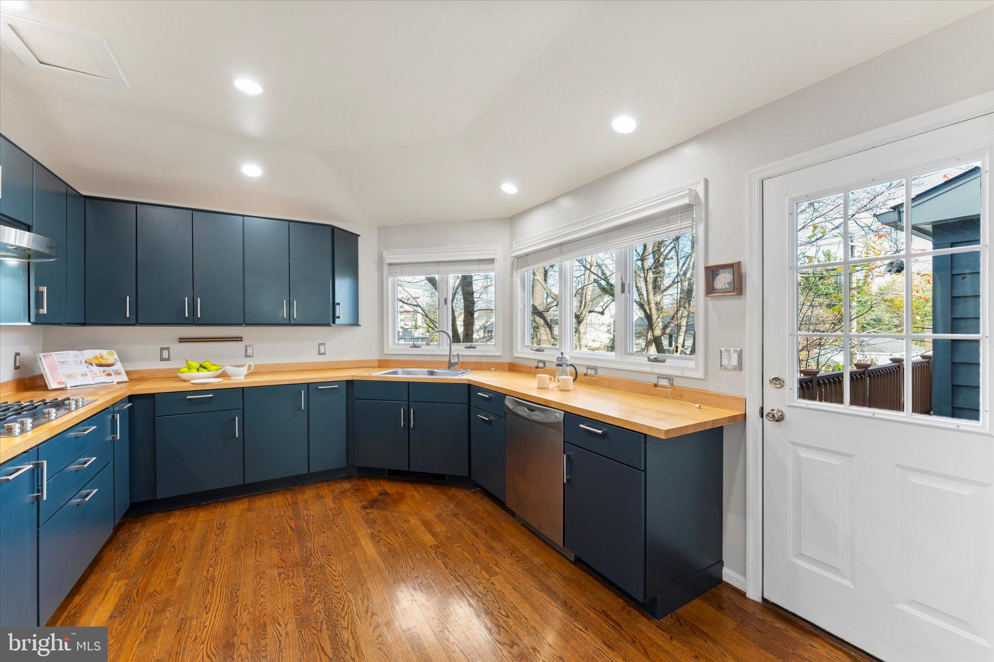 316 LOUDOUN STREET SW