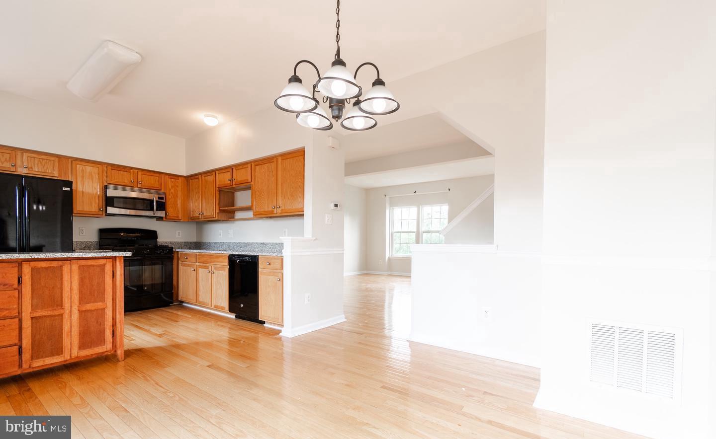 42999 EDGEWATER STREET