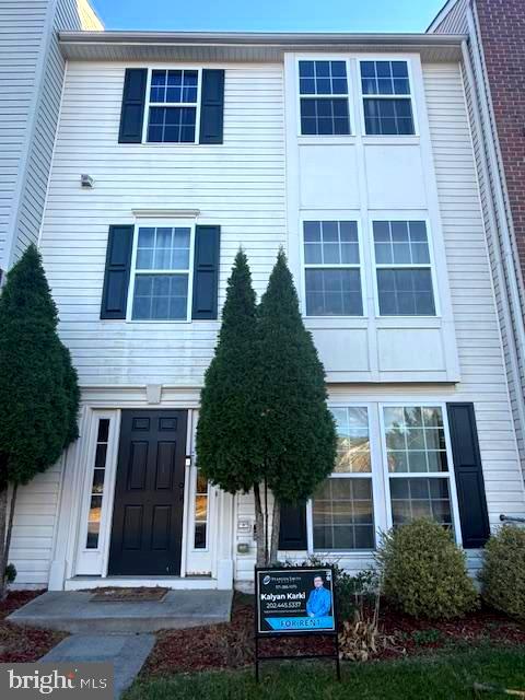 42999 EDGEWATER STREET